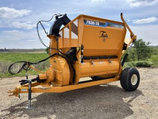 Used Fair 7830TD Bale Processor! One owner machine in excellent shape! Flotation tires, electric control box controls all functions, top discharge, gearbox drive! Good flails with some new ones, light kit, small 1000 CV PTO!