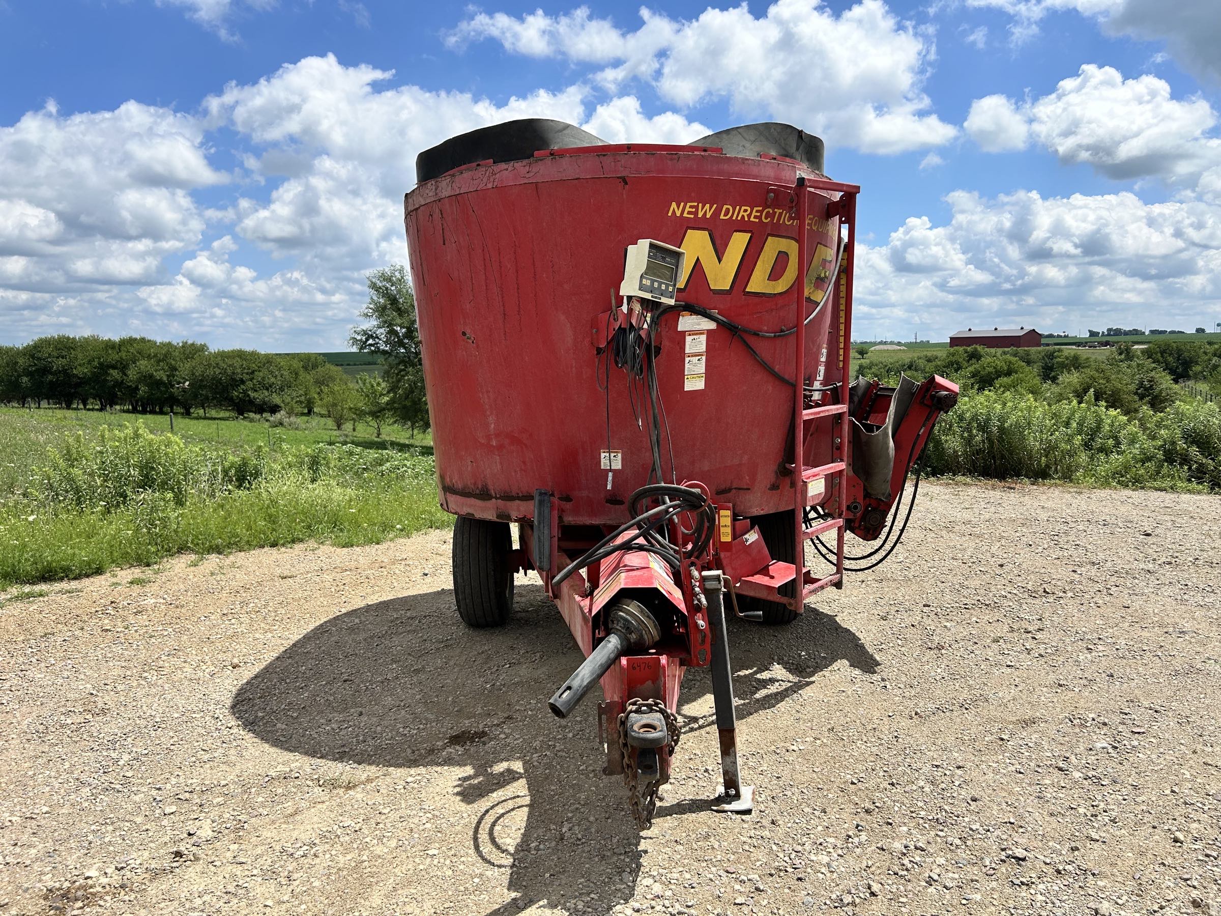 NDEco 1402 Vertical Feed Mixer - Image 2