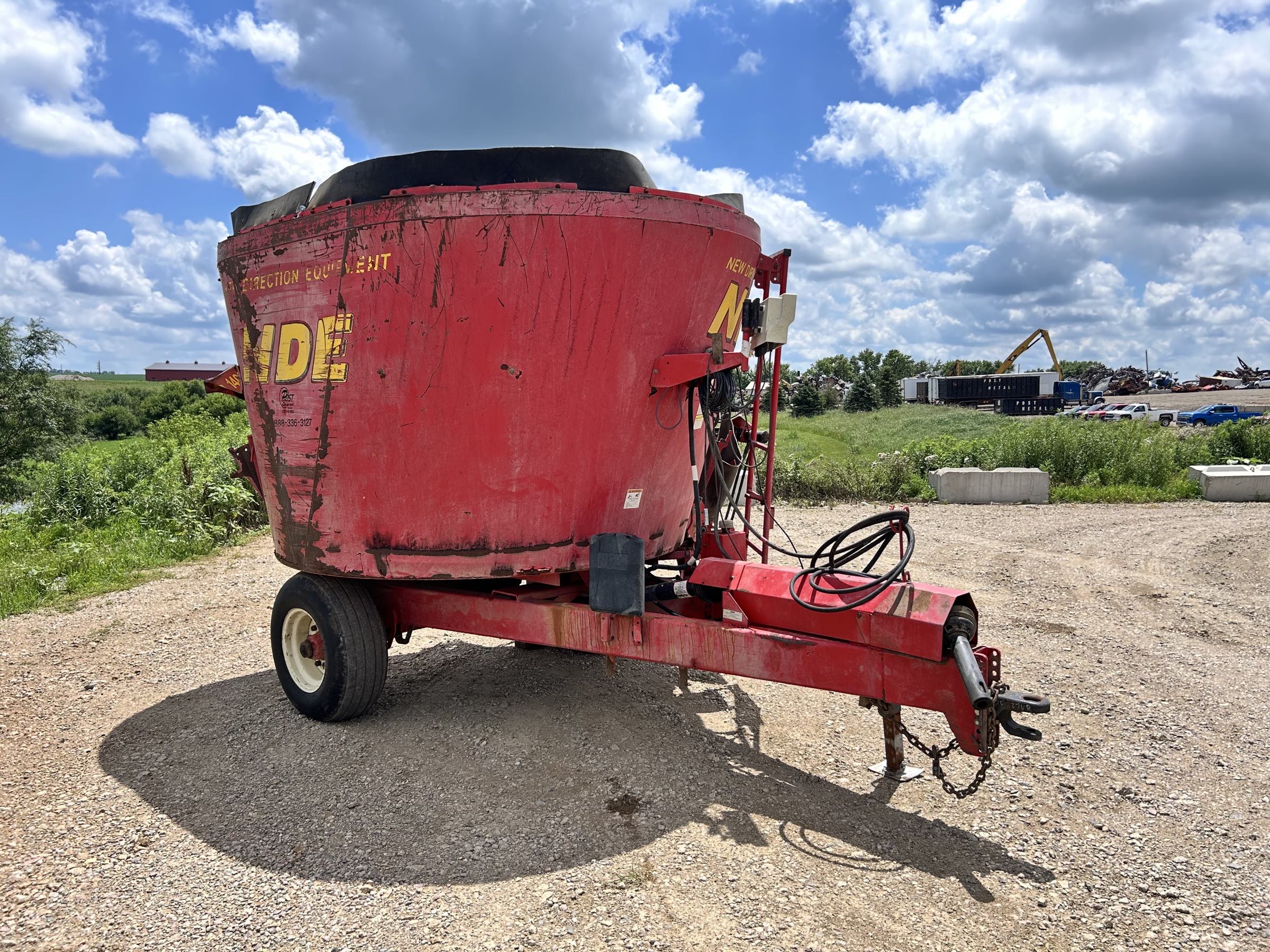NDEco 1402 Vertical Feed Mixer - Image 3