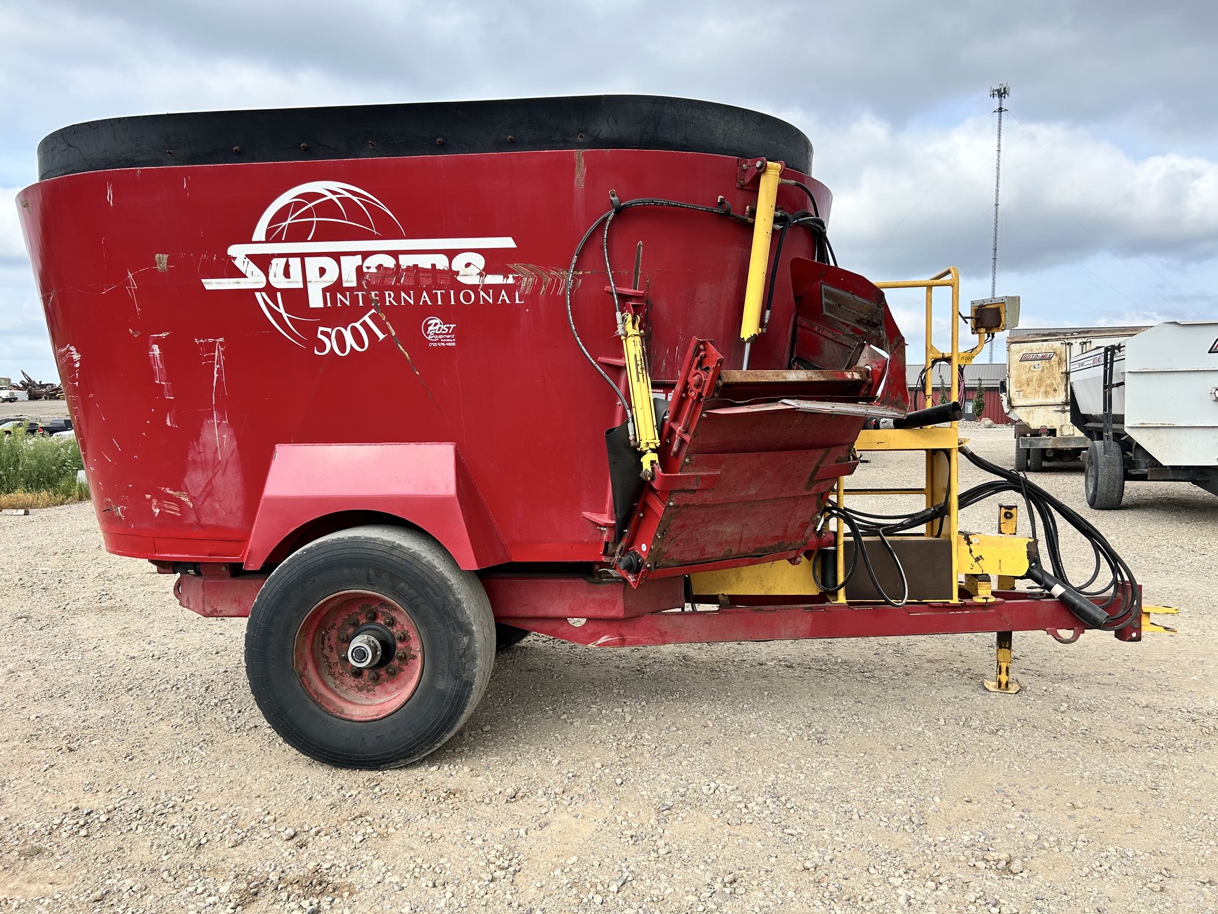 Supreme 500T Vertical Feed Mixer - Image 4