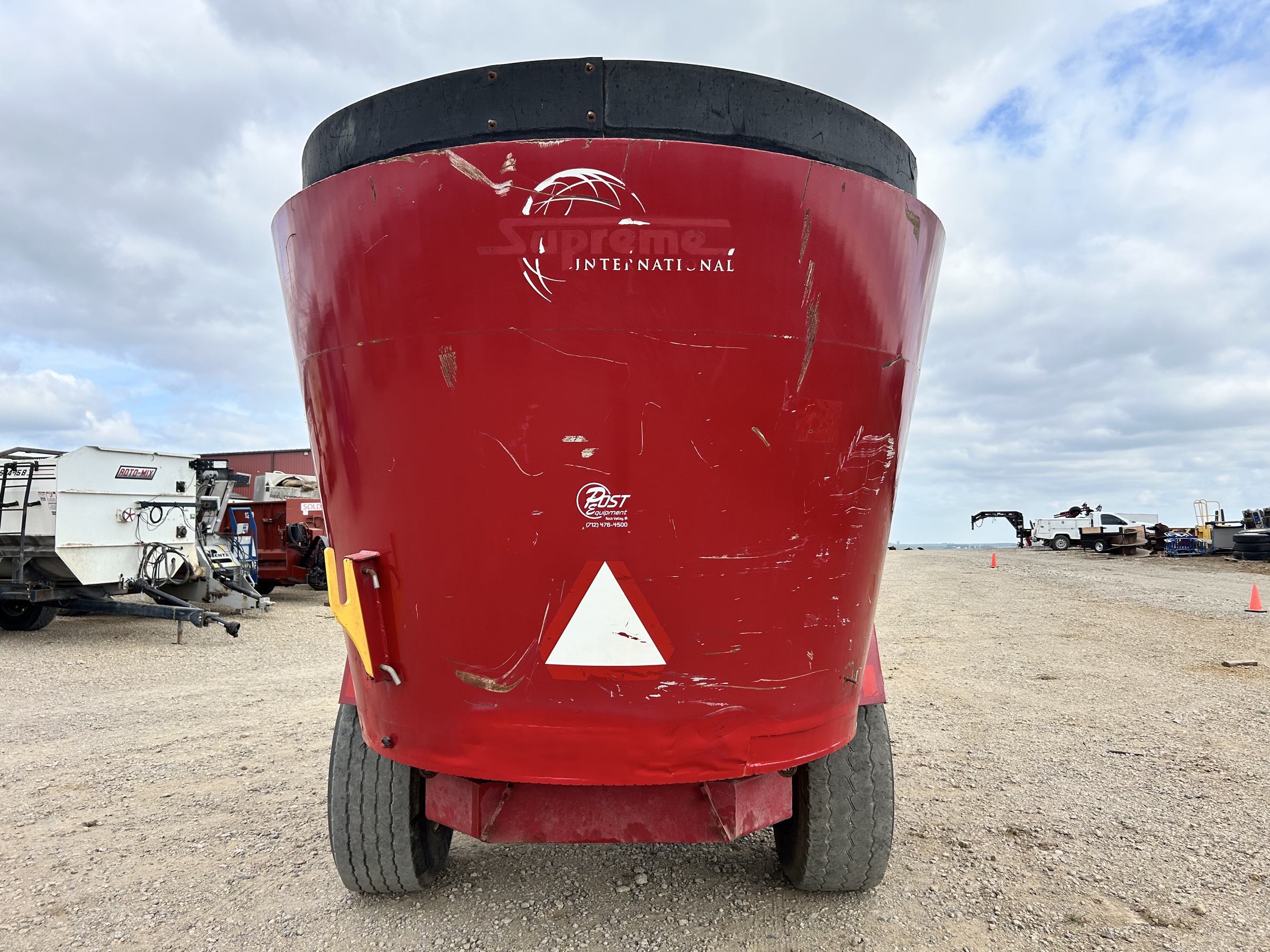Supreme 500T Vertical Feed Mixer - Image 6