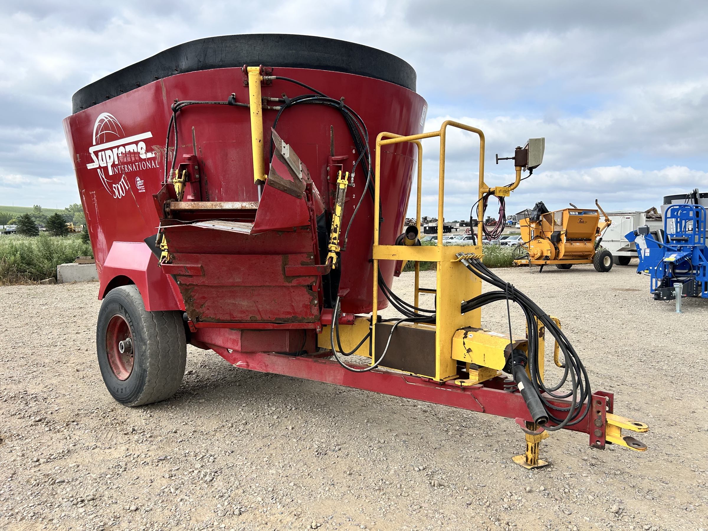Supreme 500T Vertical Feed Mixer - Image 3