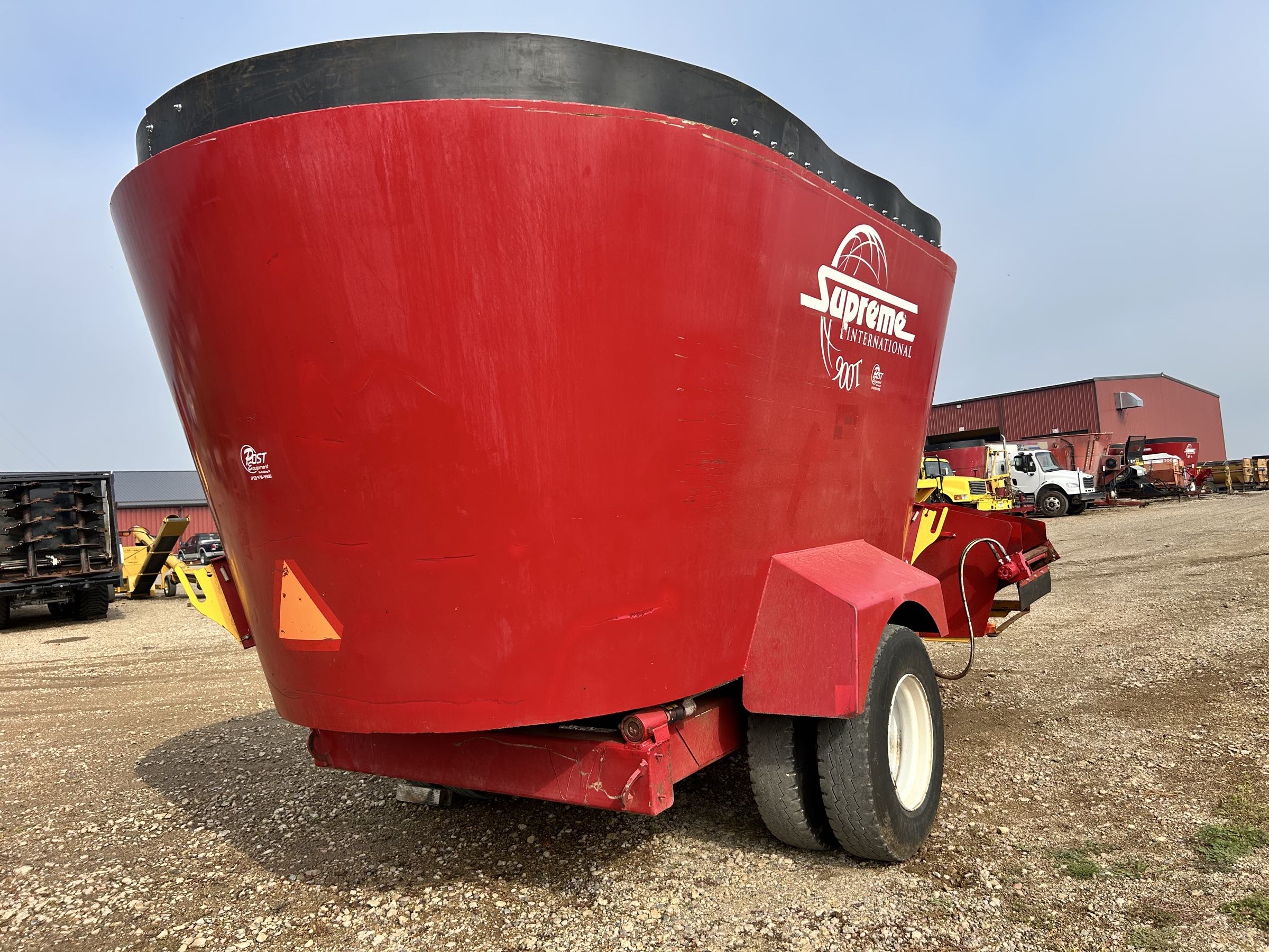 Supreme 900T Vertical Feed Mixer - Image 5
