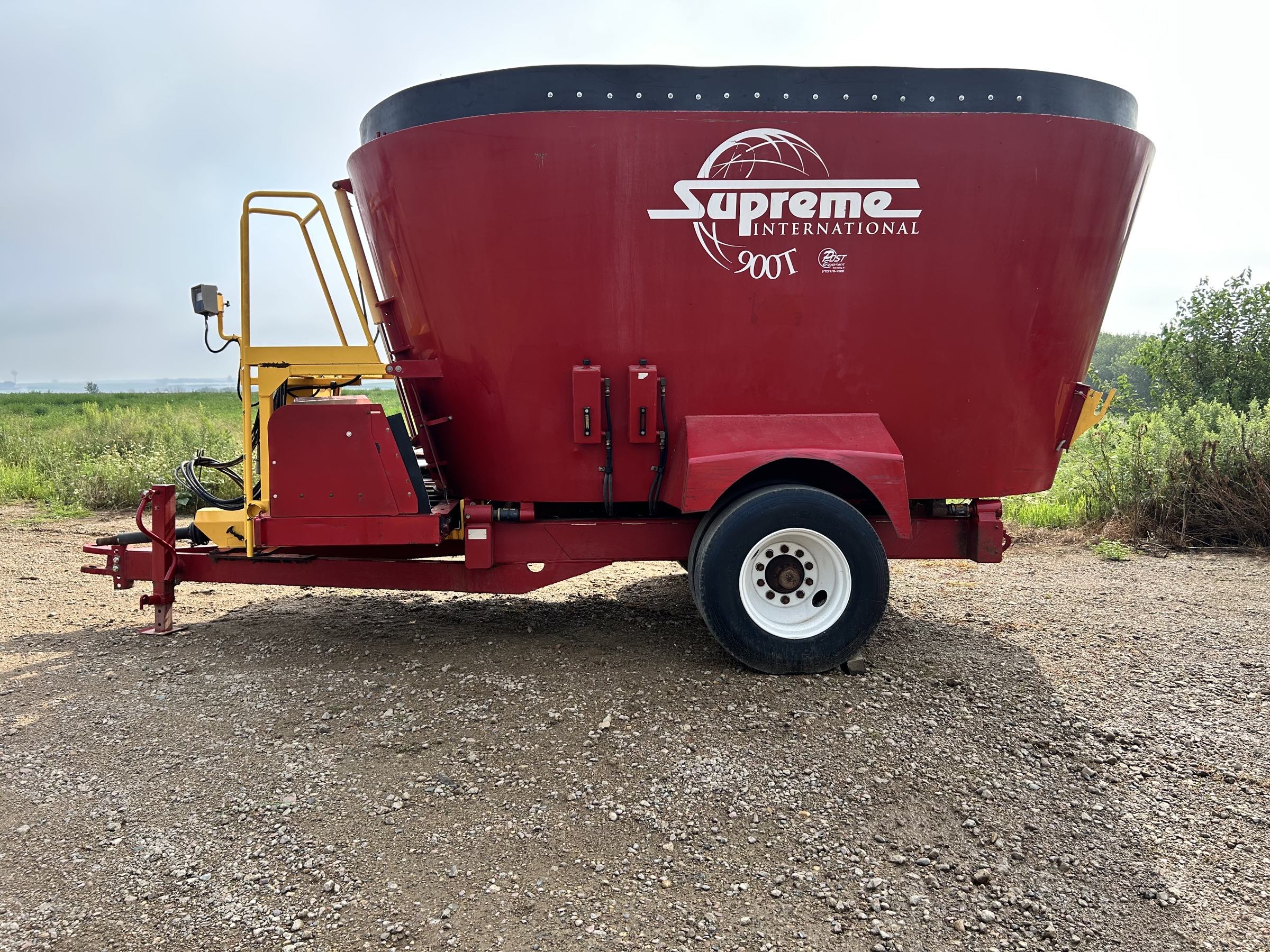 Supreme 900T Vertical Feed Mixer - Image 8