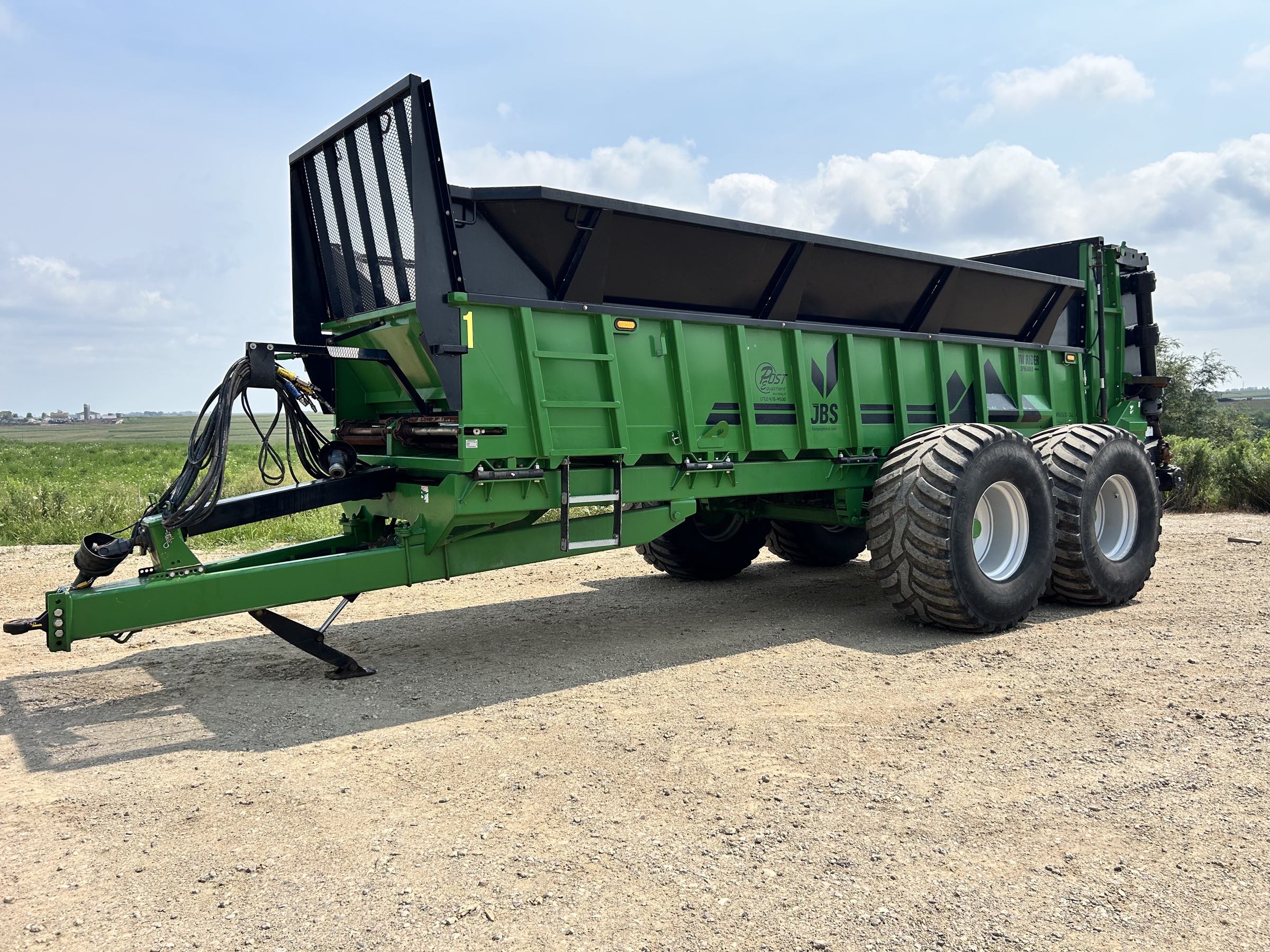 JBS 2630-34 Manure Spreader