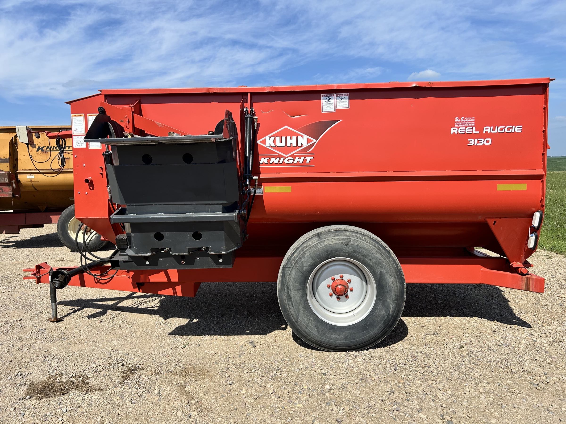 Kuhn Knight 3130 Reel Feed Mixer - Image 8