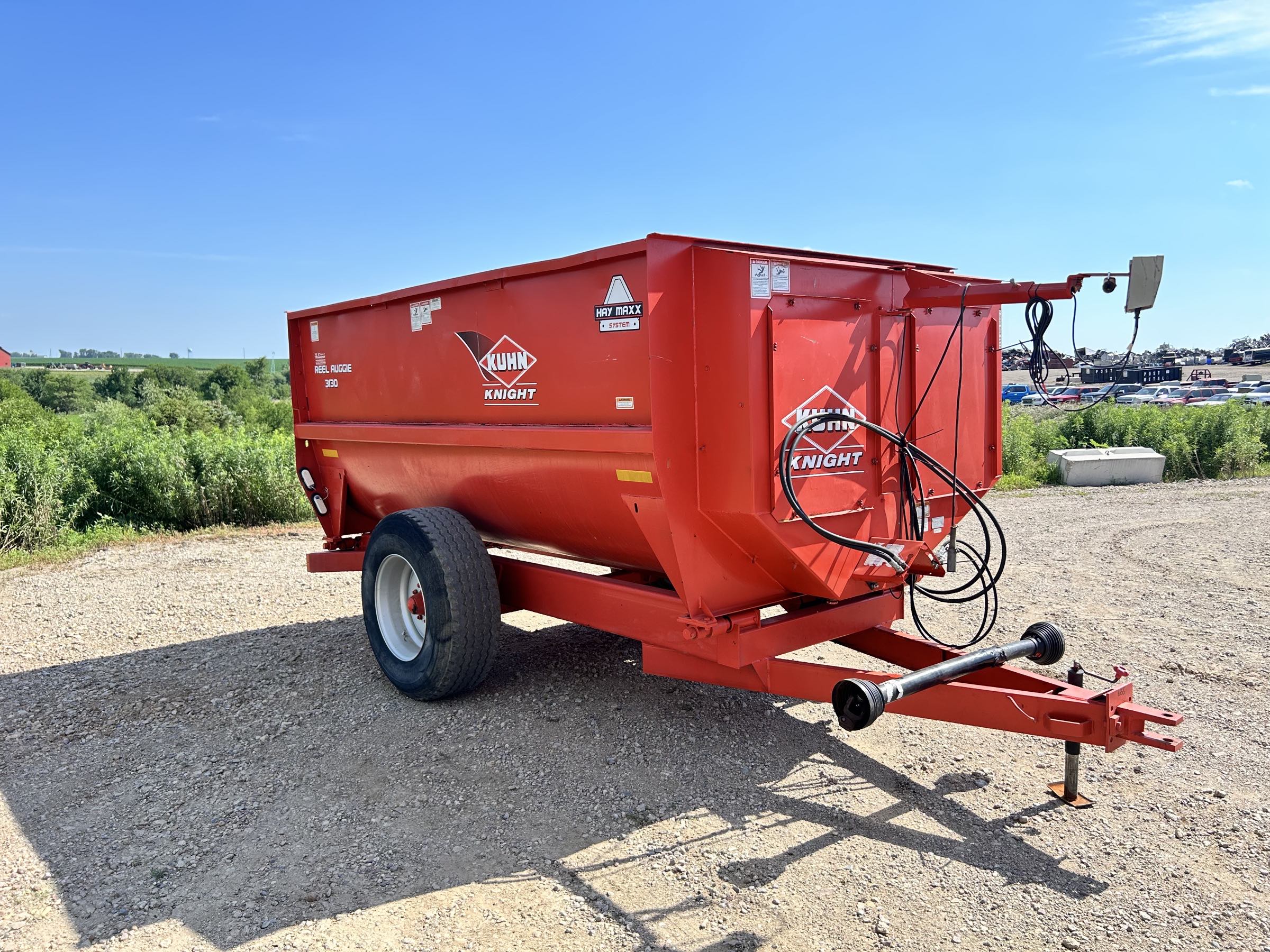 Kuhn Knight 3130 Reel Feed Mixer - Image 3