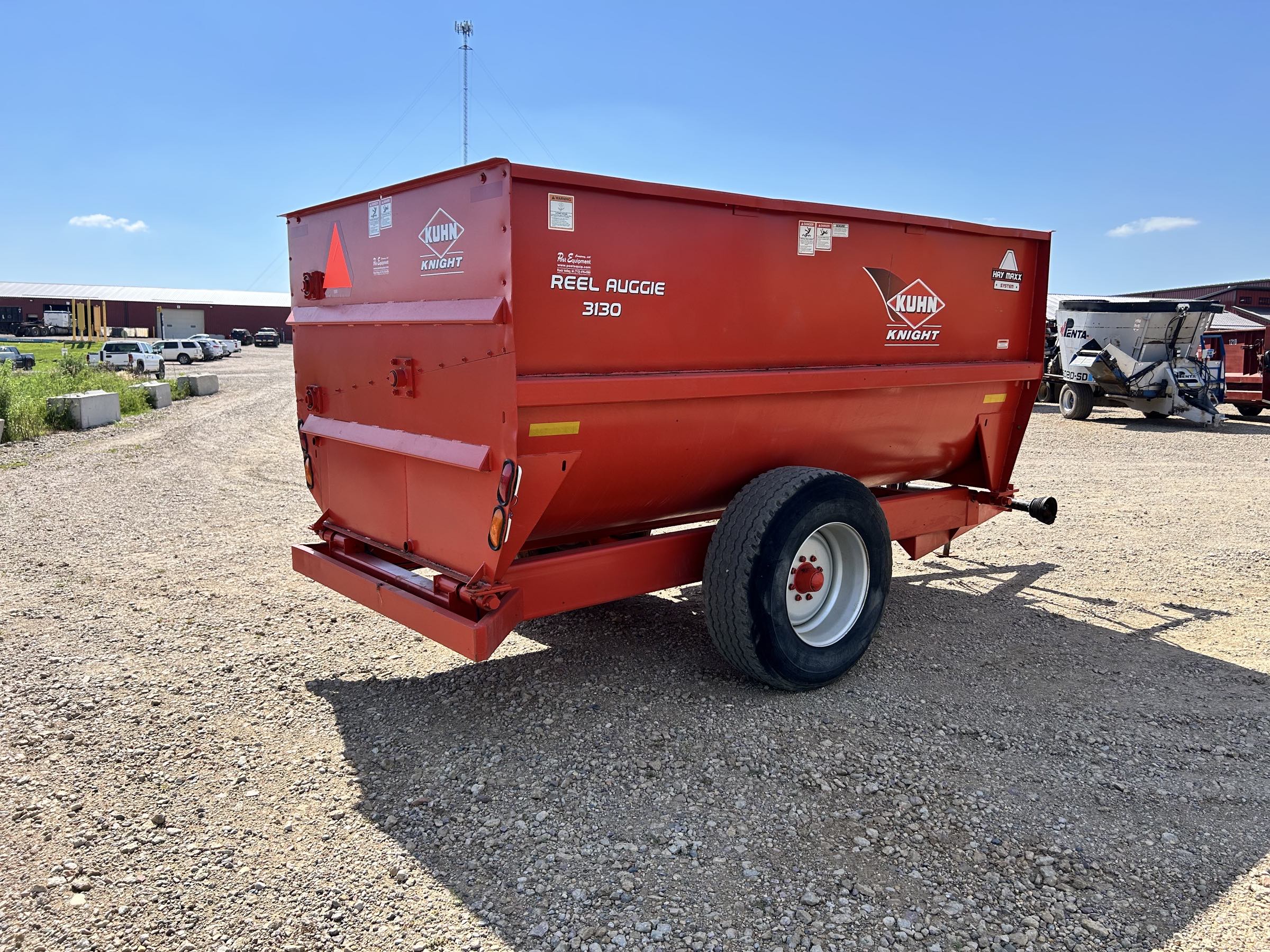 Kuhn Knight 3130 Reel Feed Mixer - Image 5