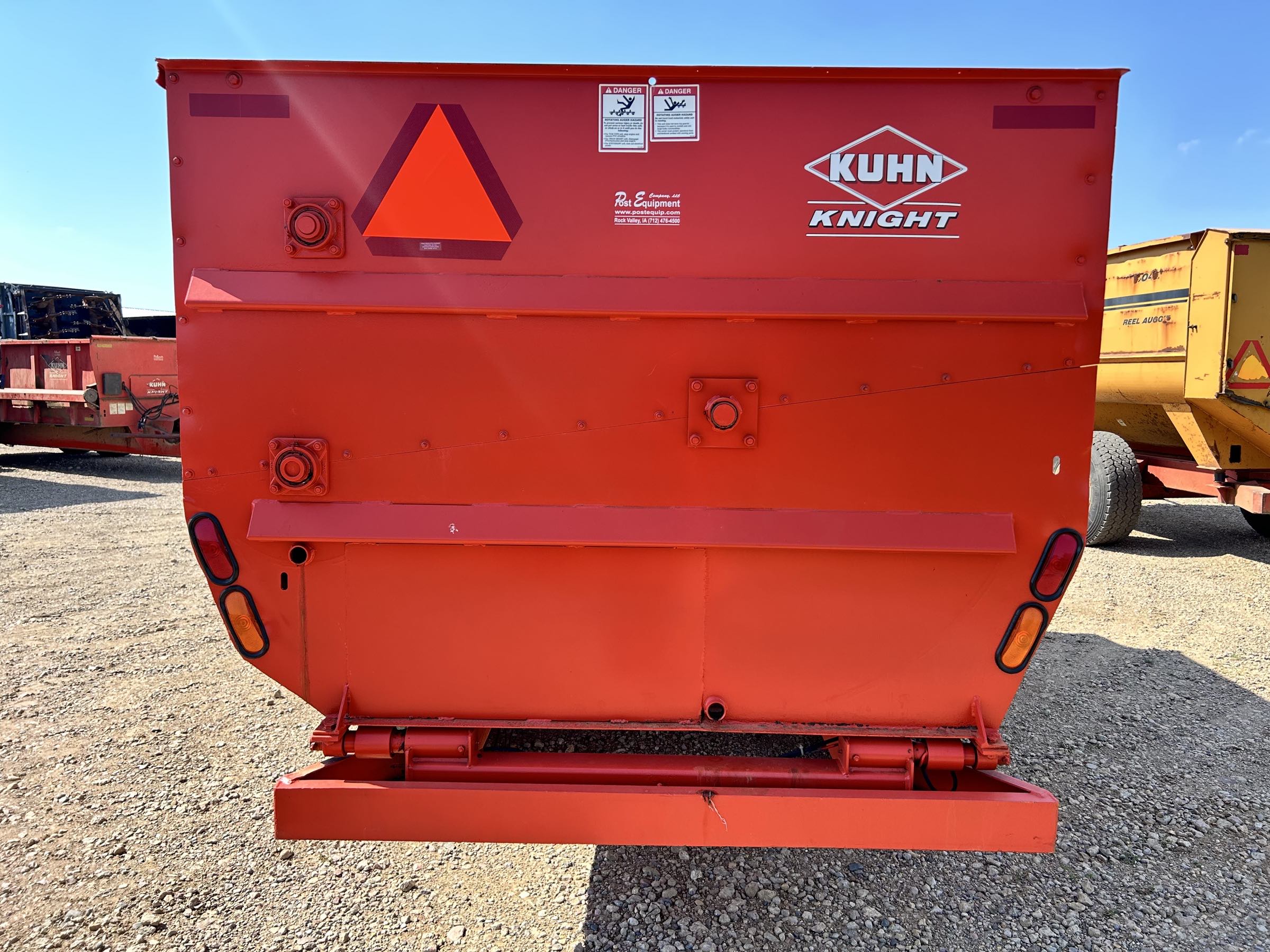 Kuhn Knight 3130 Reel Feed Mixer - Image 6