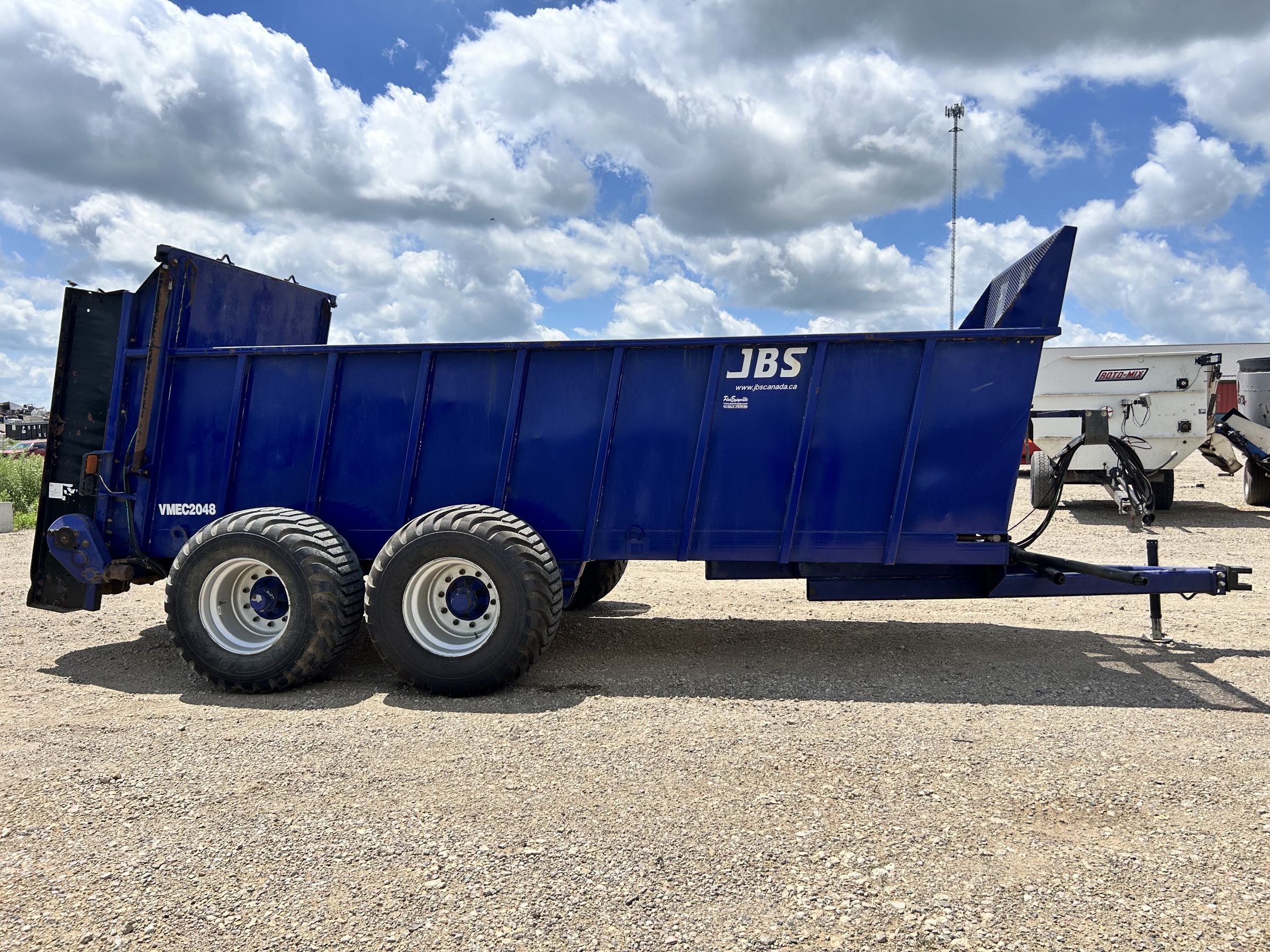 JBS 2048 Manure Spreader - Image 5