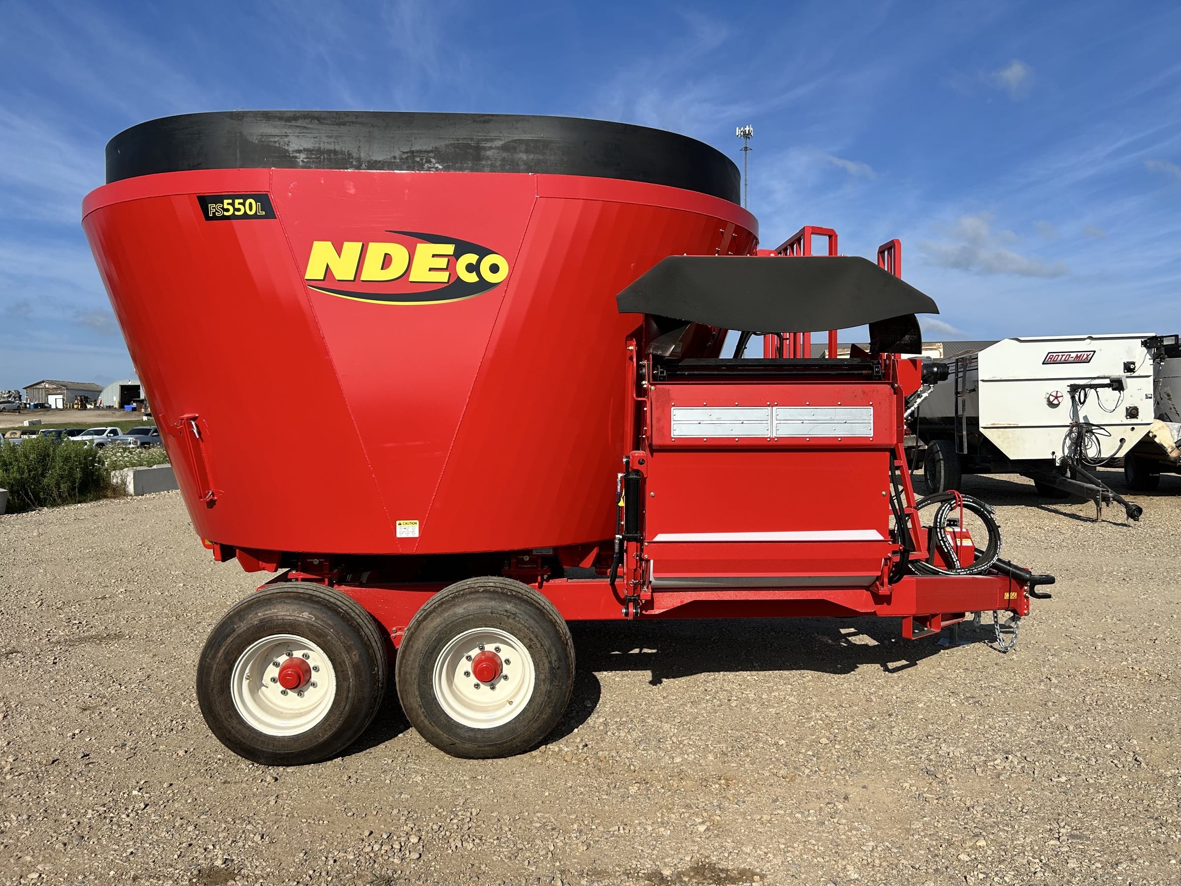 ***New*** NDEco FS550 Vertical Feed Mixer - Image 4