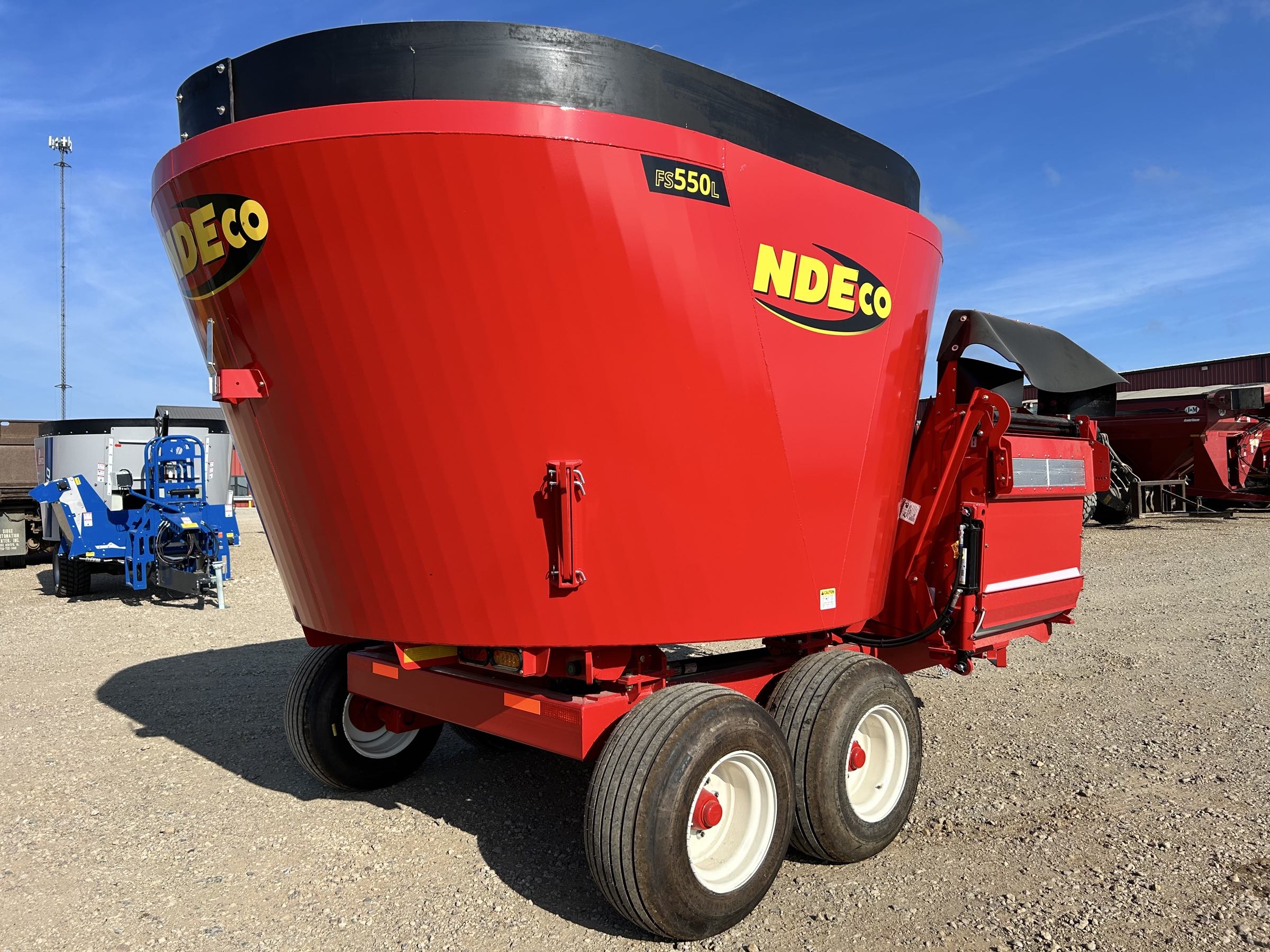 ***New*** NDEco FS550 Vertical Feed Mixer - Image 5