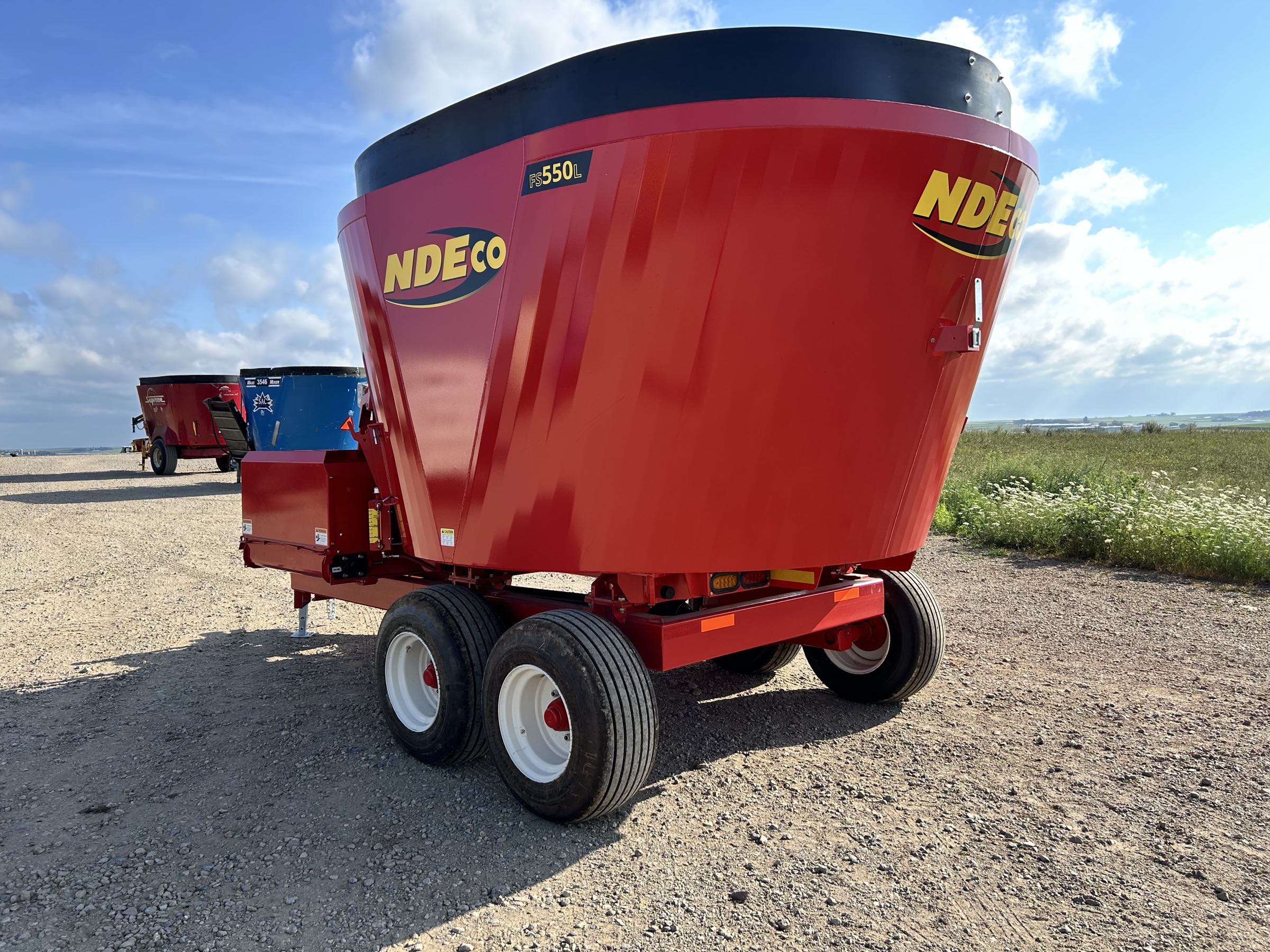 ***New*** NDEco FS550 Vertical Feed Mixer - Image 7