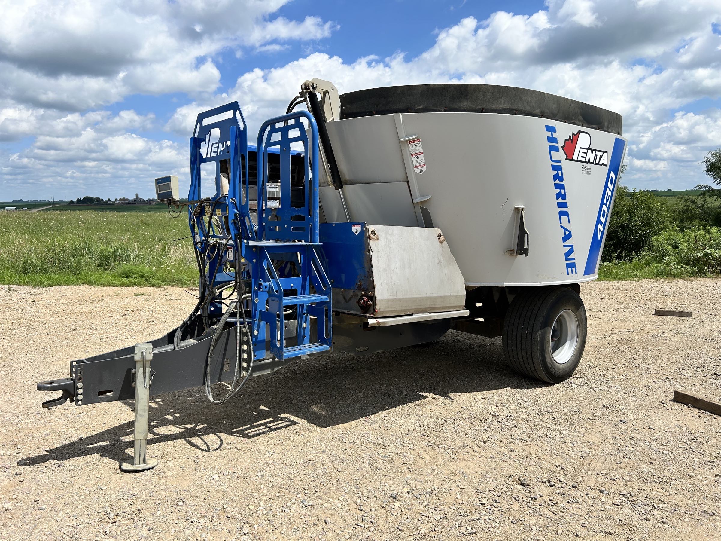 Penta 4030 Vertical Feed Mixer