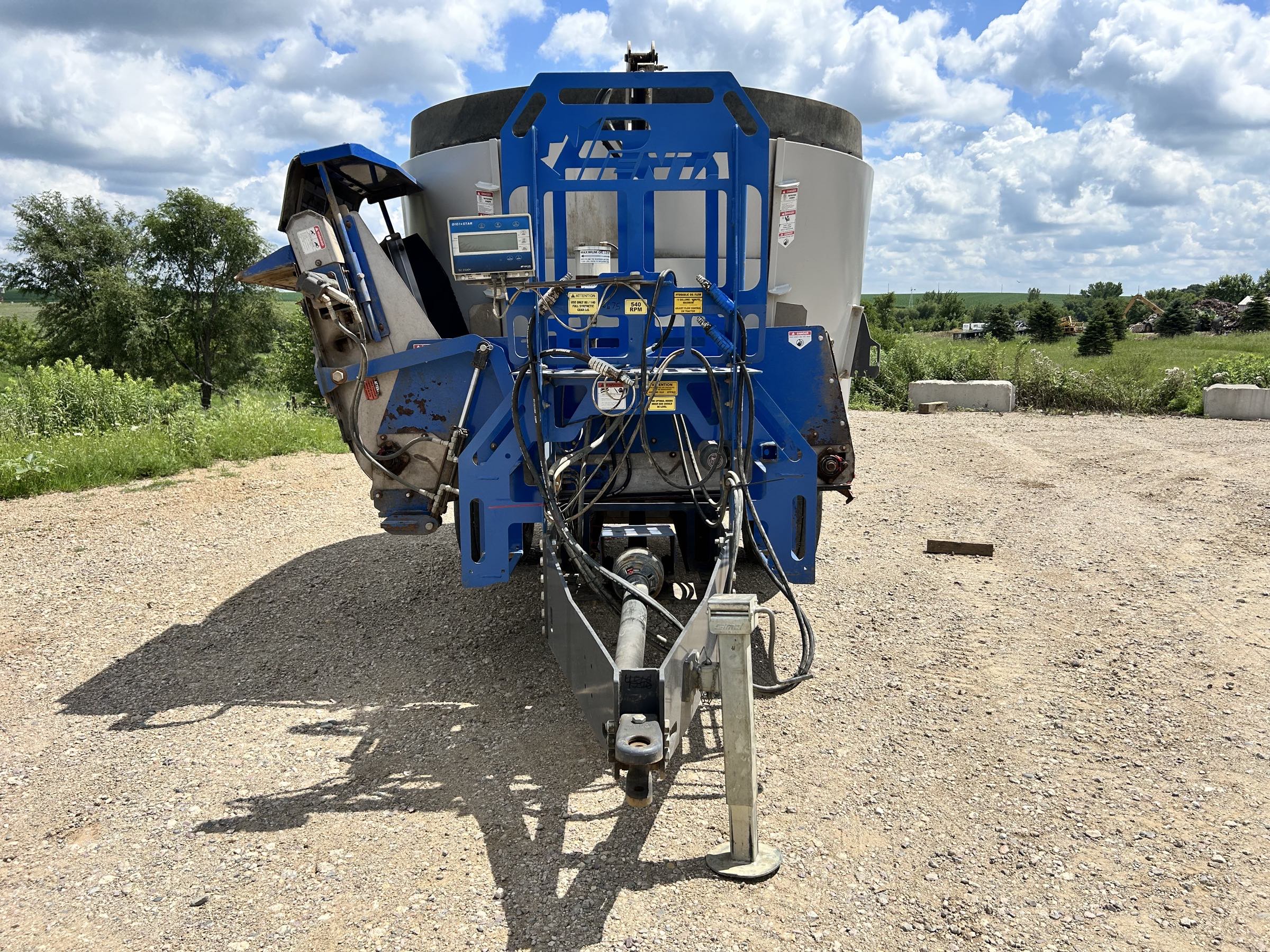 Penta 4030 Vertical Feed Mixer - Image 2