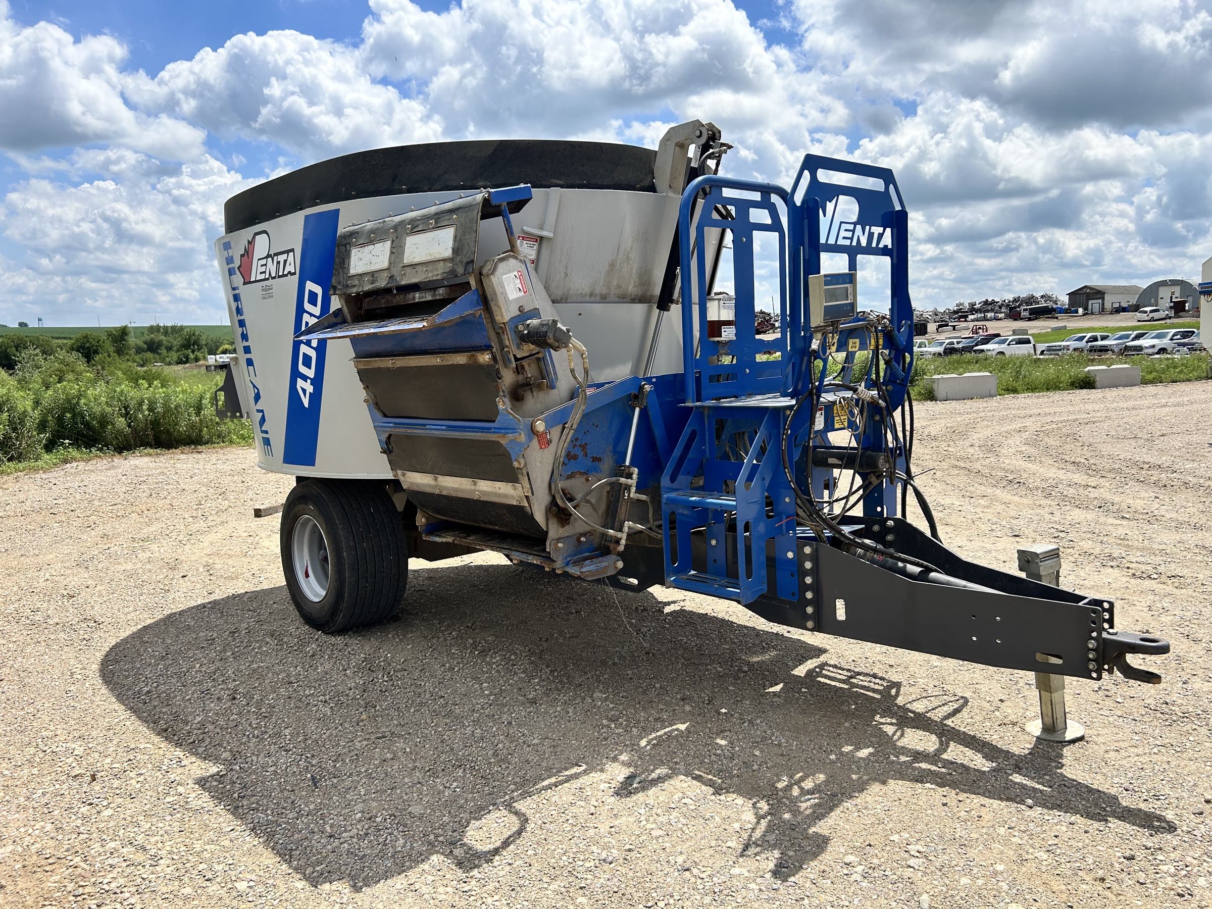 Penta 4030 Vertical Feed Mixer - Image 3