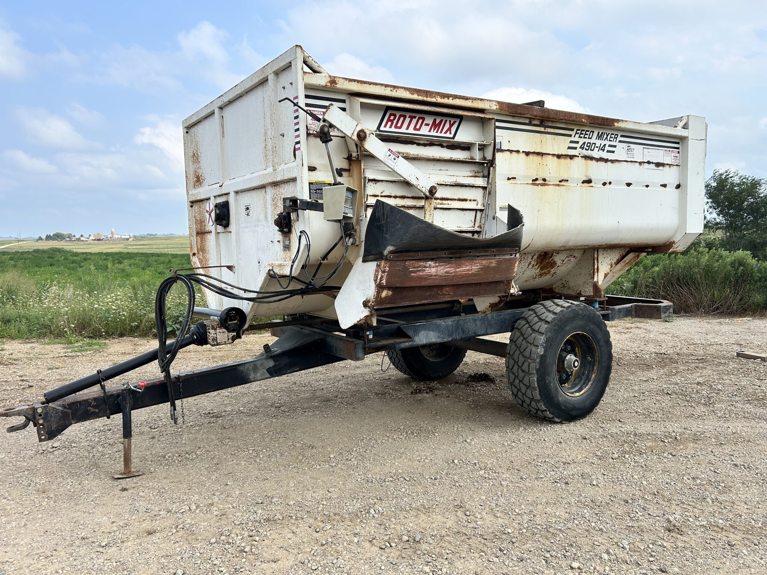ROTO-MIX-490-14-REEL-FEED-MIXER-1 Roto-Mix 490-14 Reel Feed Mixer