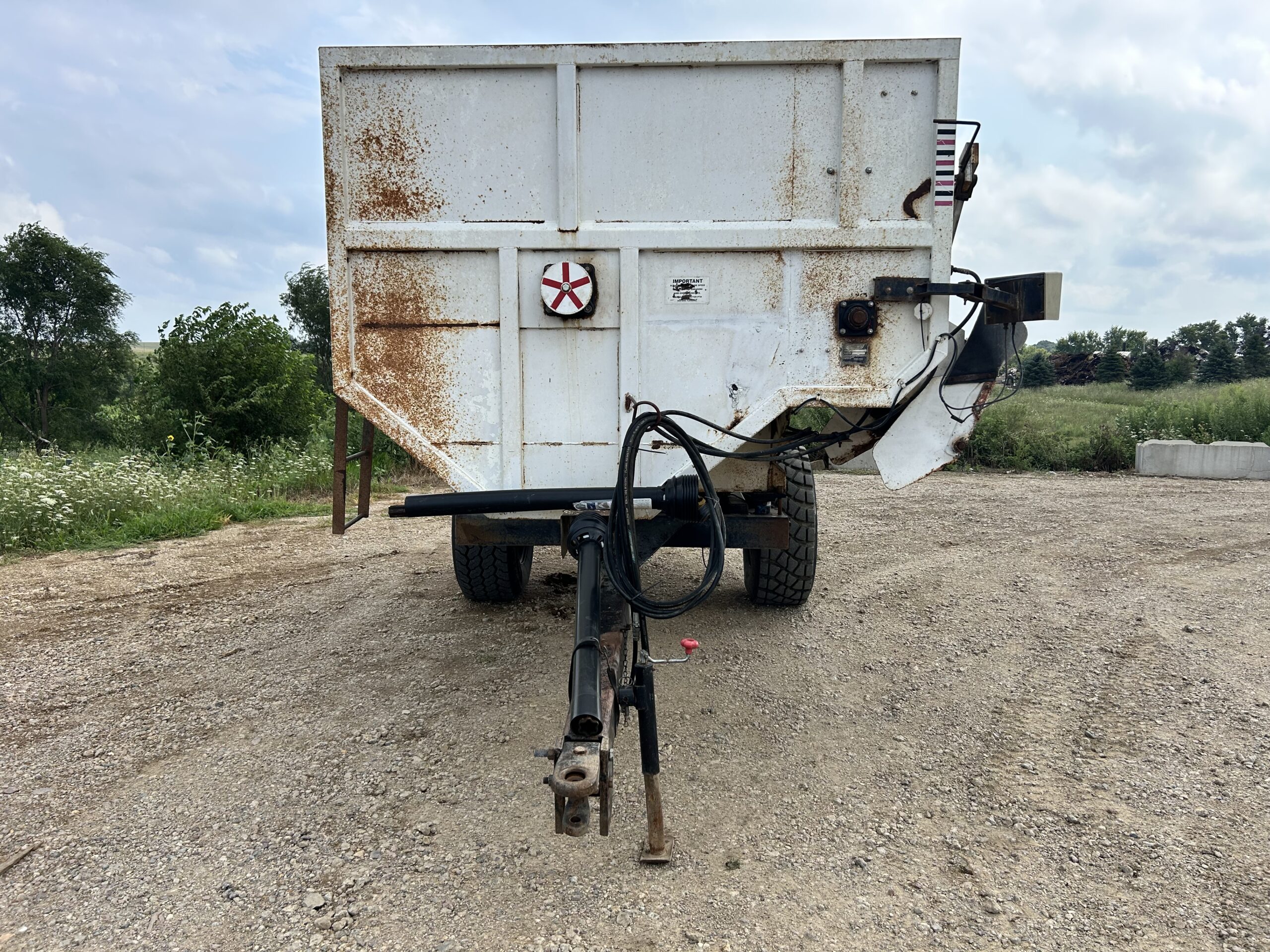 Roto-Mix 490-14 Reel Feed Mixer - Image 2