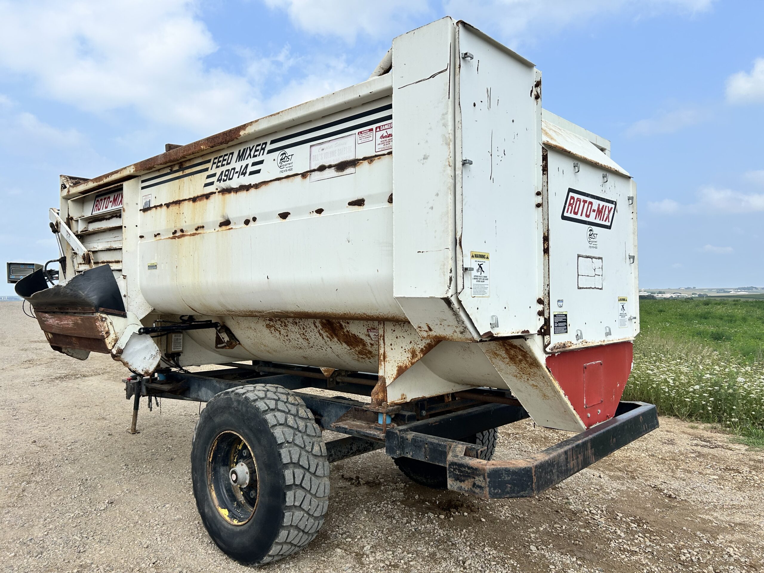 Roto-Mix 490-14 Reel Feed Mixer - Image 7