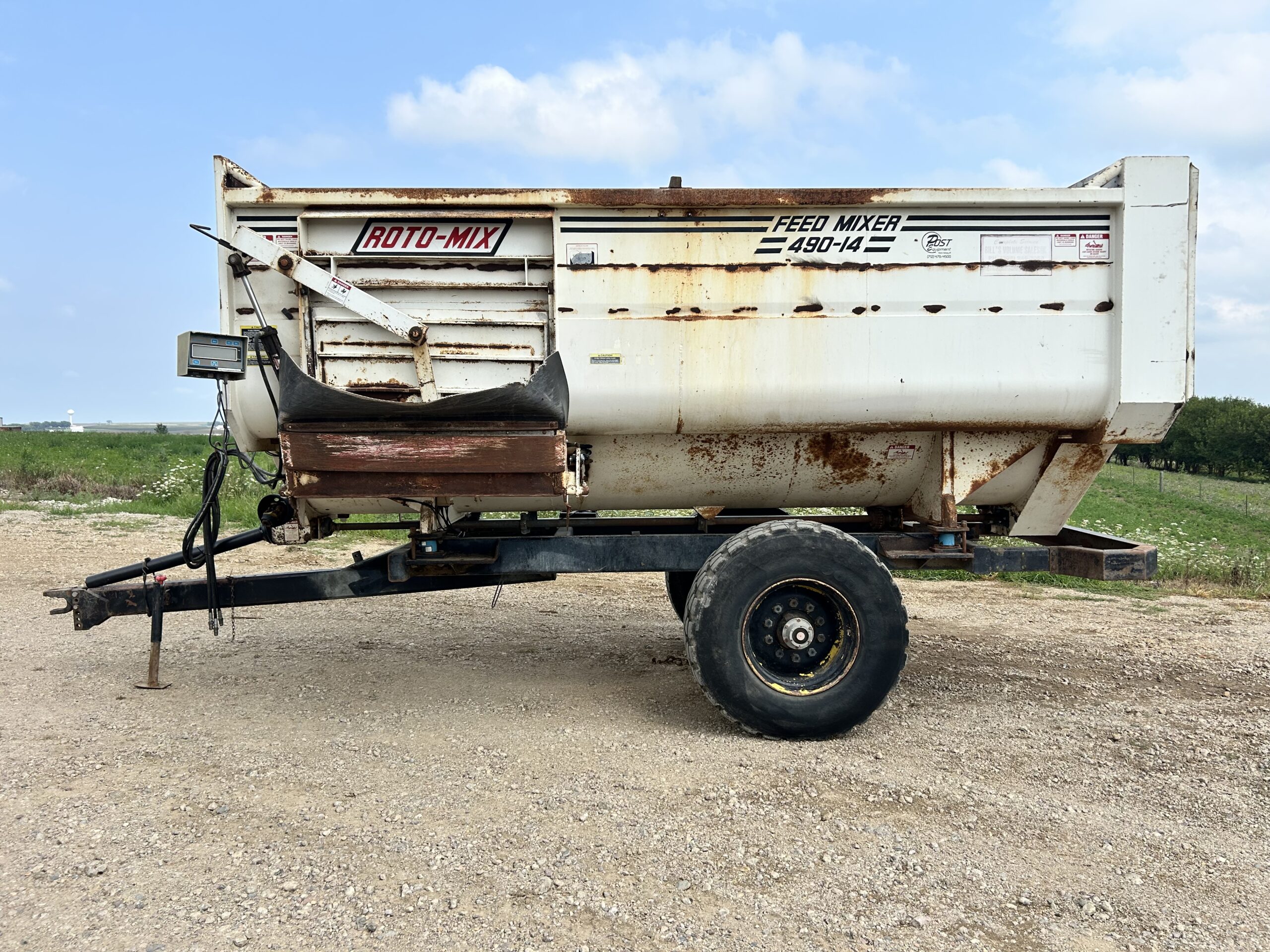 Roto-Mix 490-14 Reel Feed Mixer - Image 8