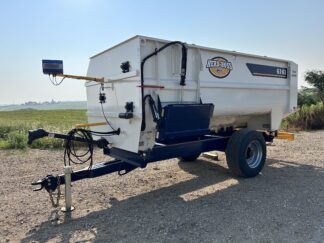***New*** Herd-Boss 6141 Reel Feed Mixer