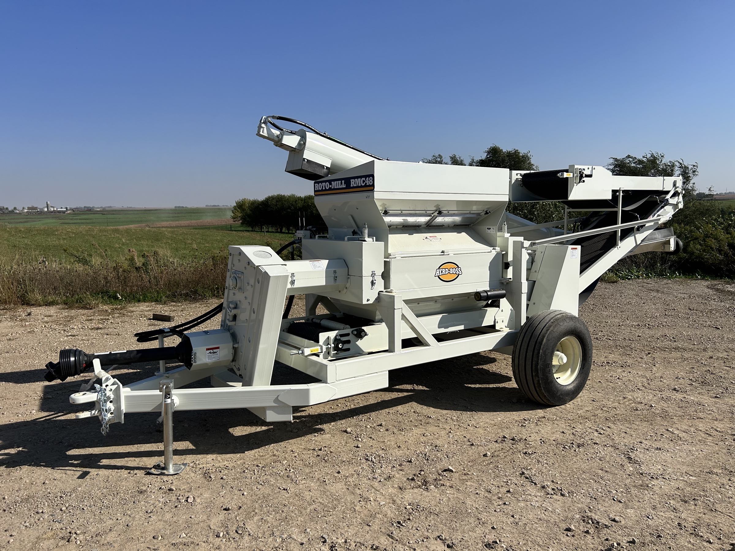 HERD-BOSS-RENN-RMC48-ROLLER-MILL-4 ***New*** Herd-Boss / Renn RMC48 Roller Mill