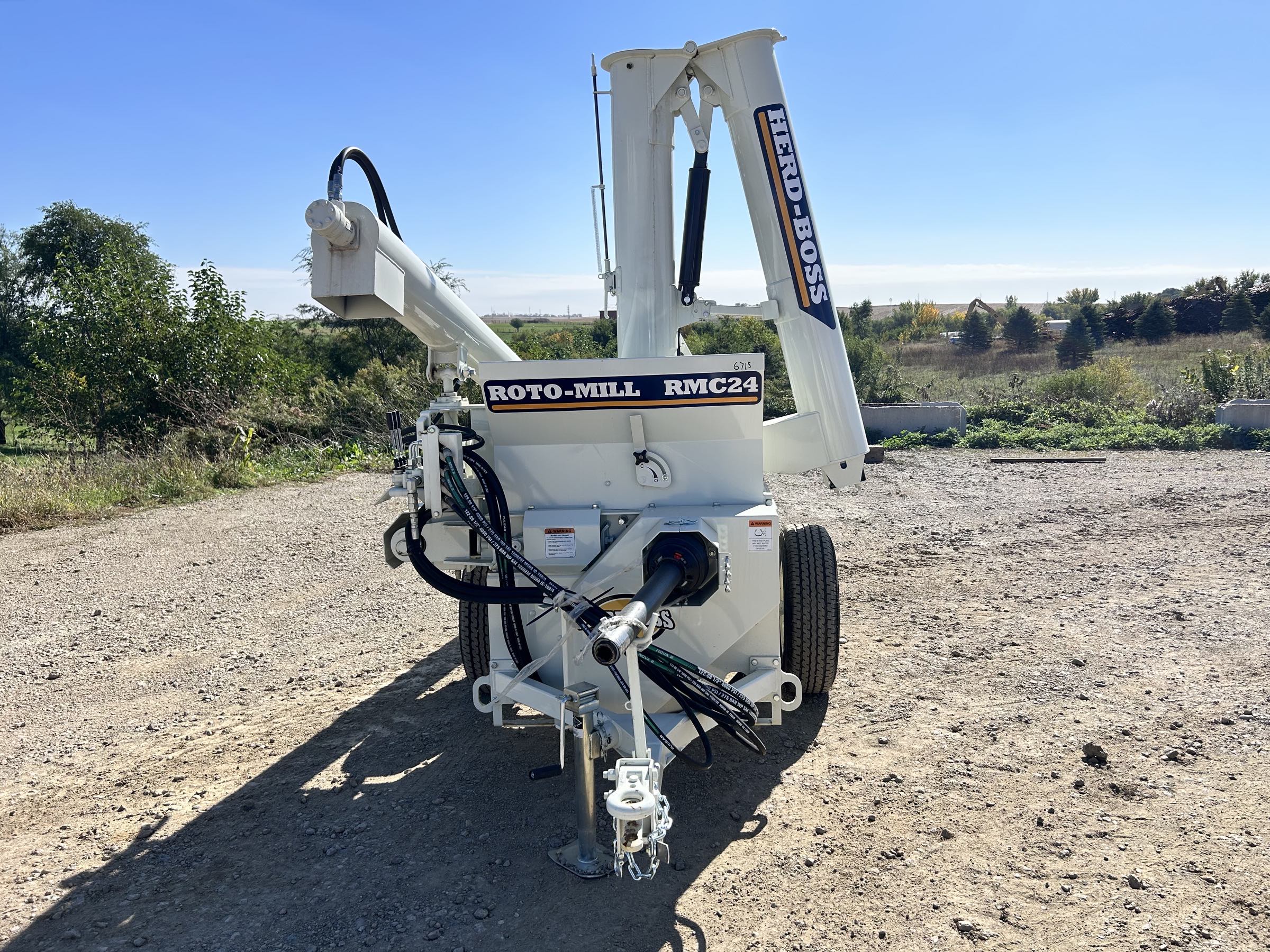 ***New*** Herd-Boss / Renn RMC24 Roller Mill - Image 2