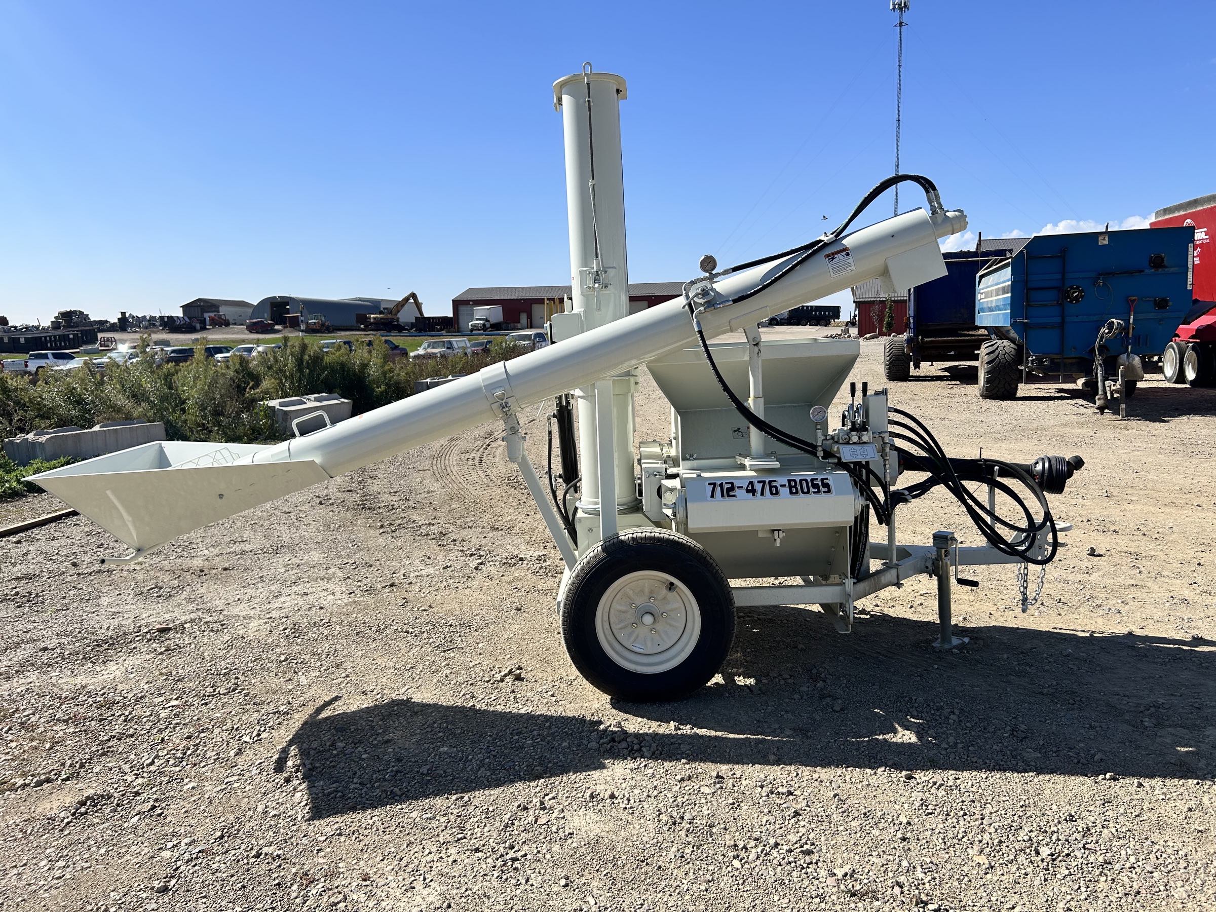 ***New*** Herd-Boss / Renn RMC24 Roller Mill - Image 4