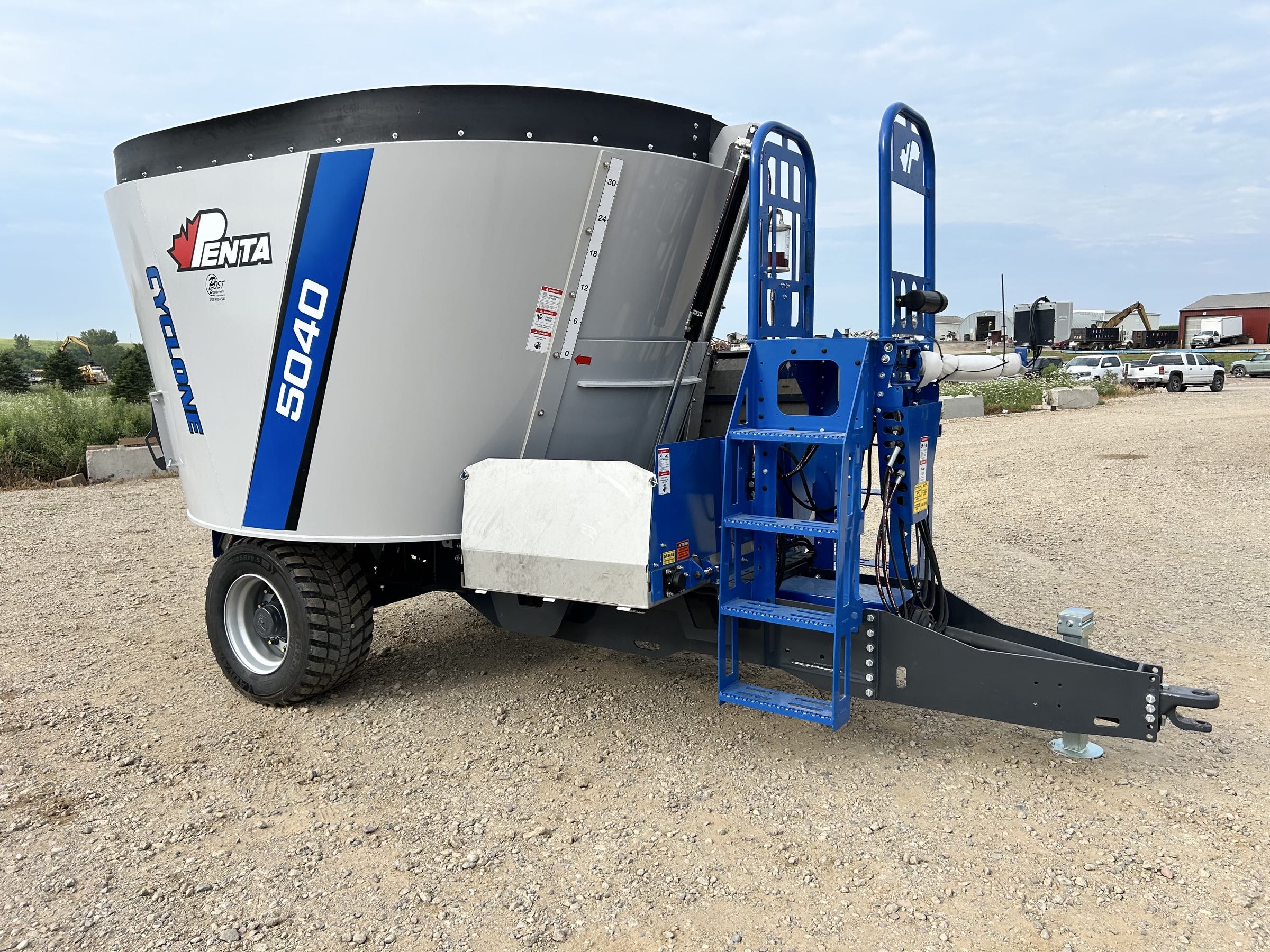 ***New*** Penta 5040 Vertical Feed Mixer - Image 3