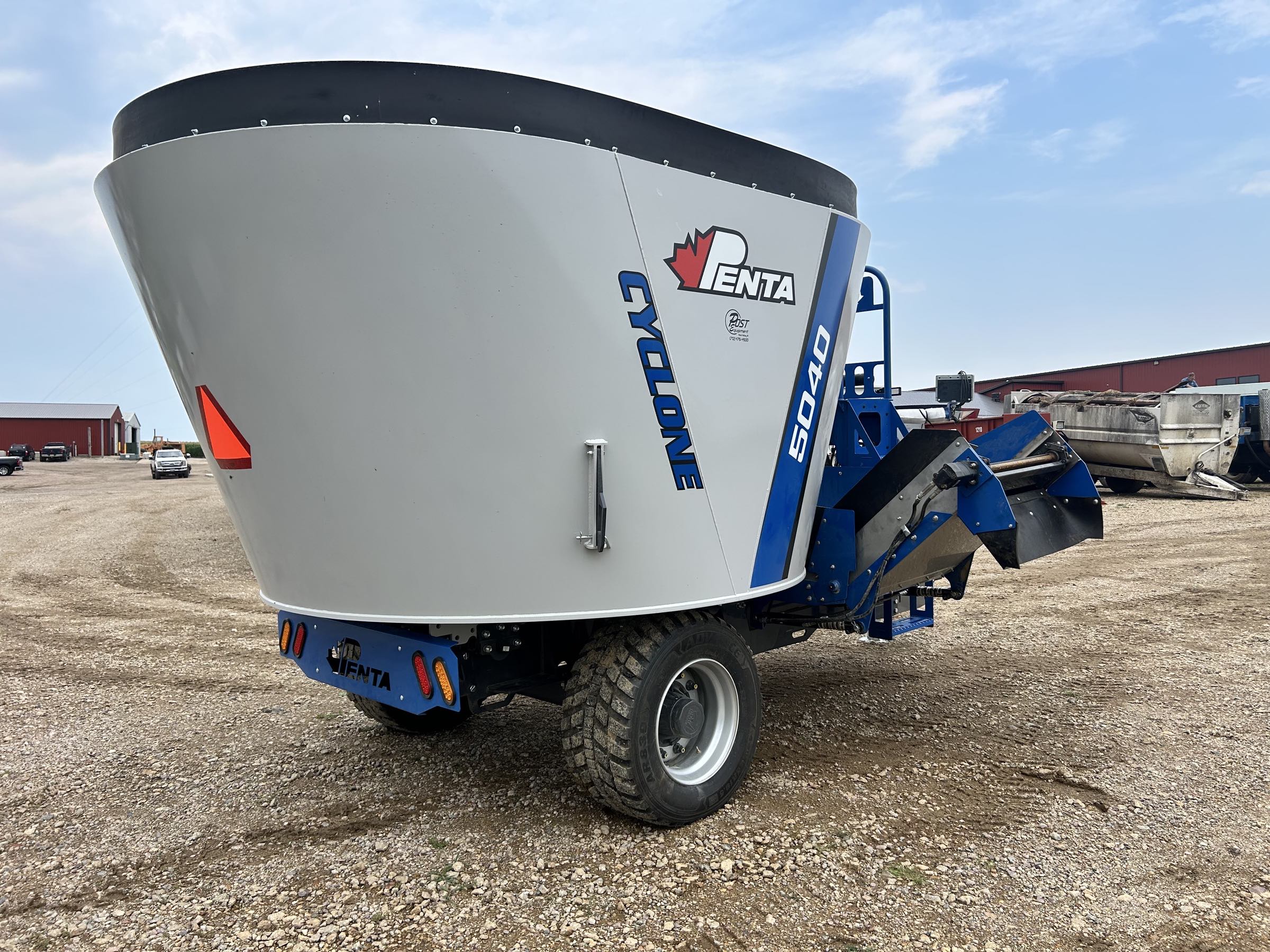 ***New*** Penta 5040 Vertical Feed Mixer - Image 5