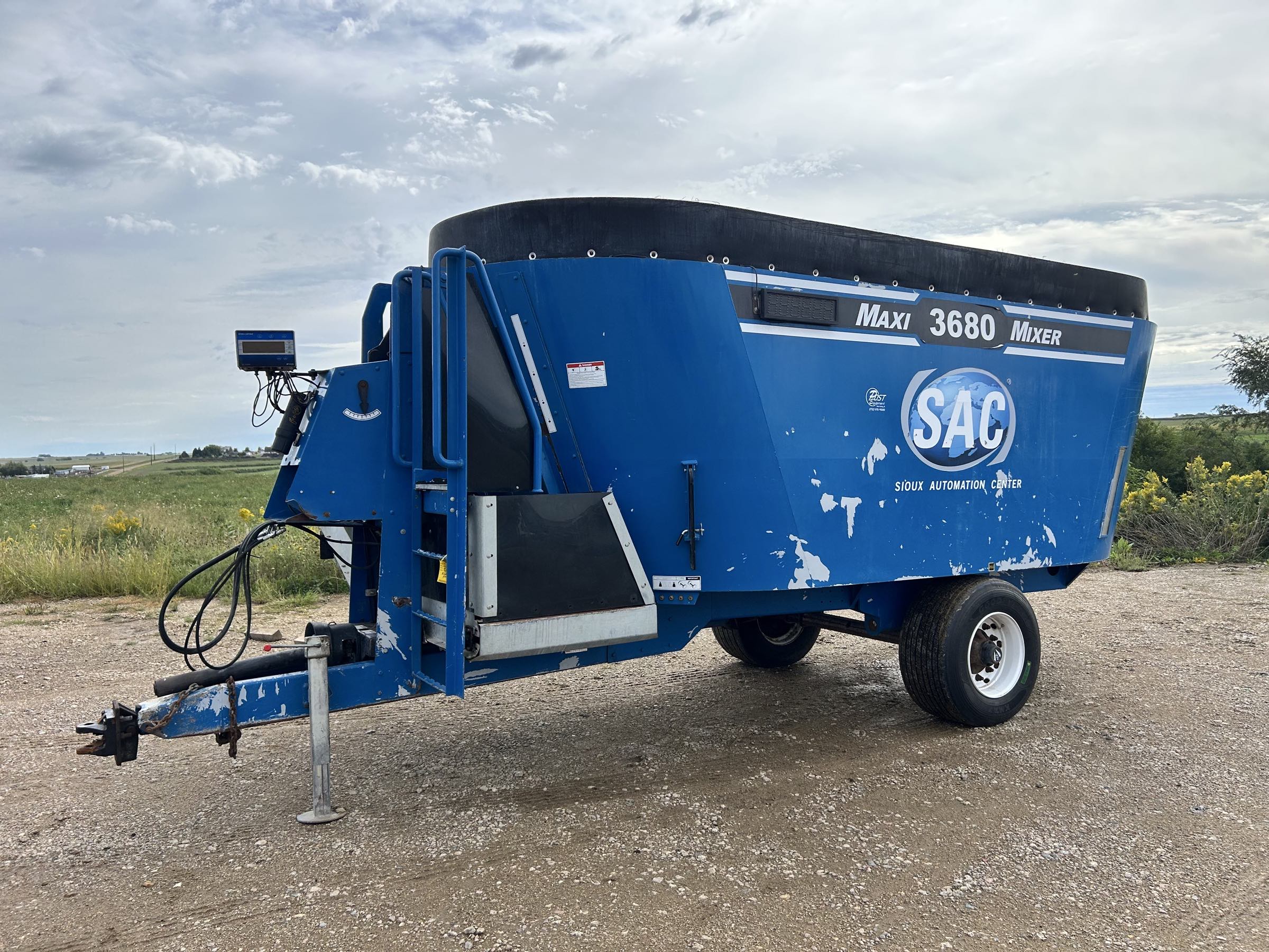 SAC-JAYLOR-3680-VERTICAL-FEED-MIXER-1 SAC/Jaylor 3680 Vertical Feed Mixer