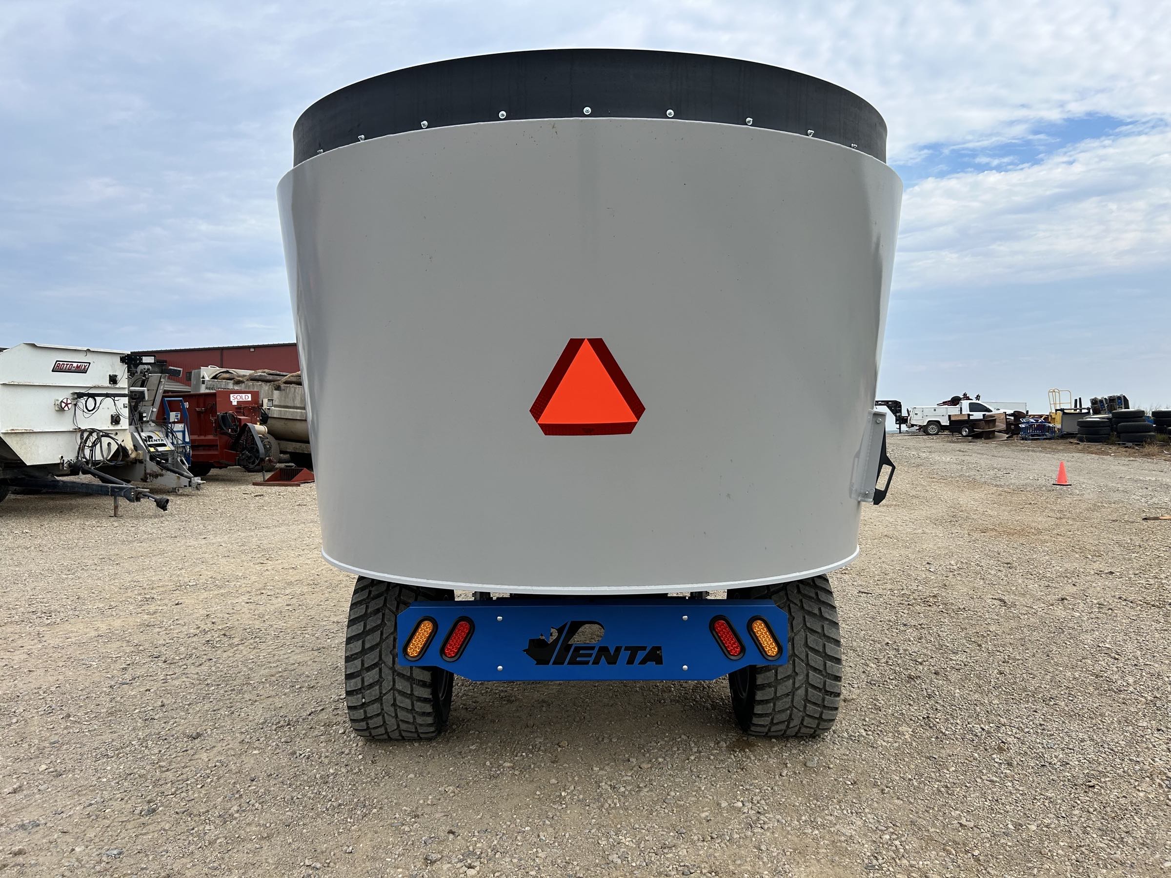 ***NEW*** Penta 4540 Vertical Feed Mixer - Image 6