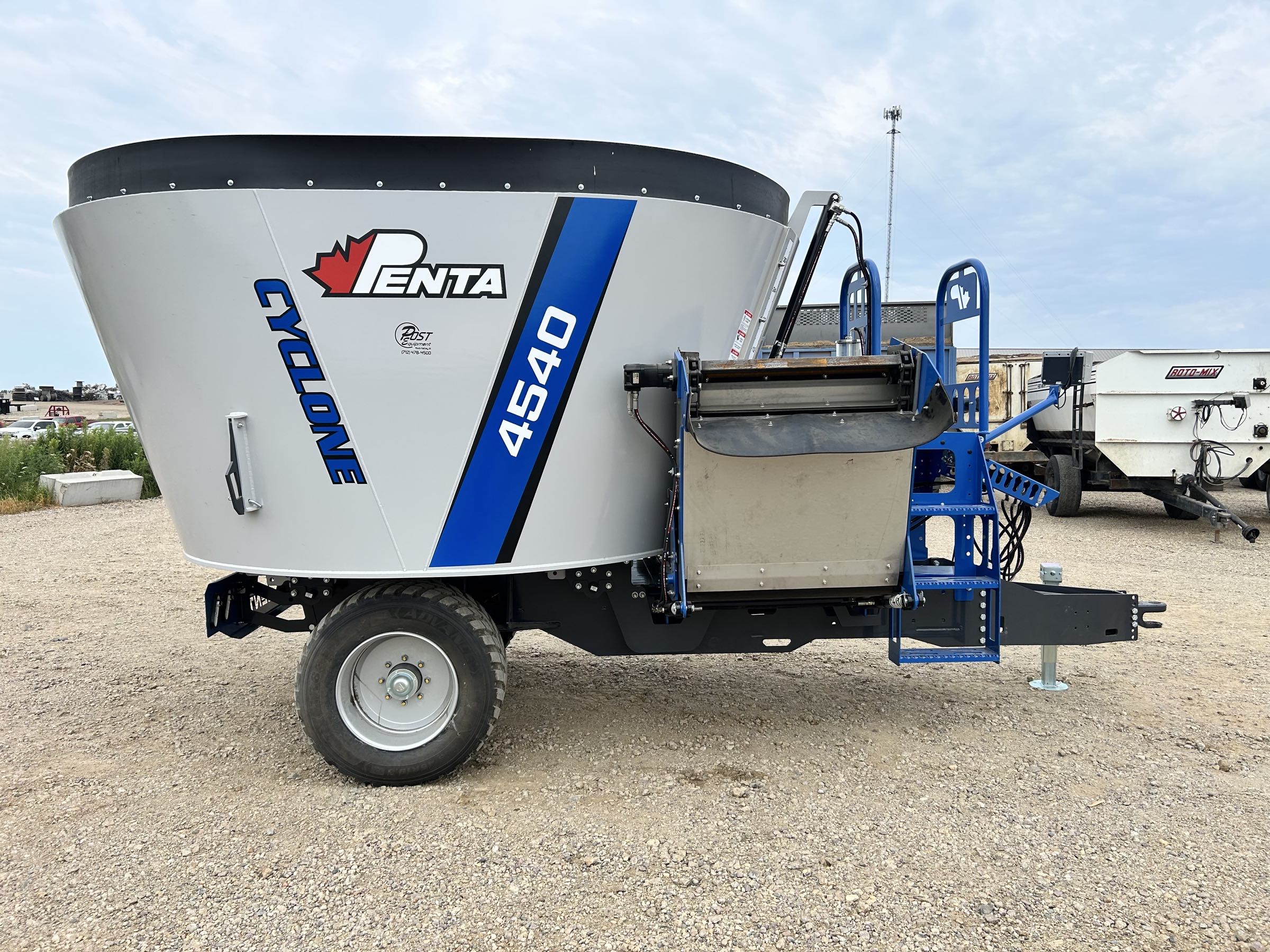 ***NEW*** Penta 4540 Vertical Feed Mixer - Image 4