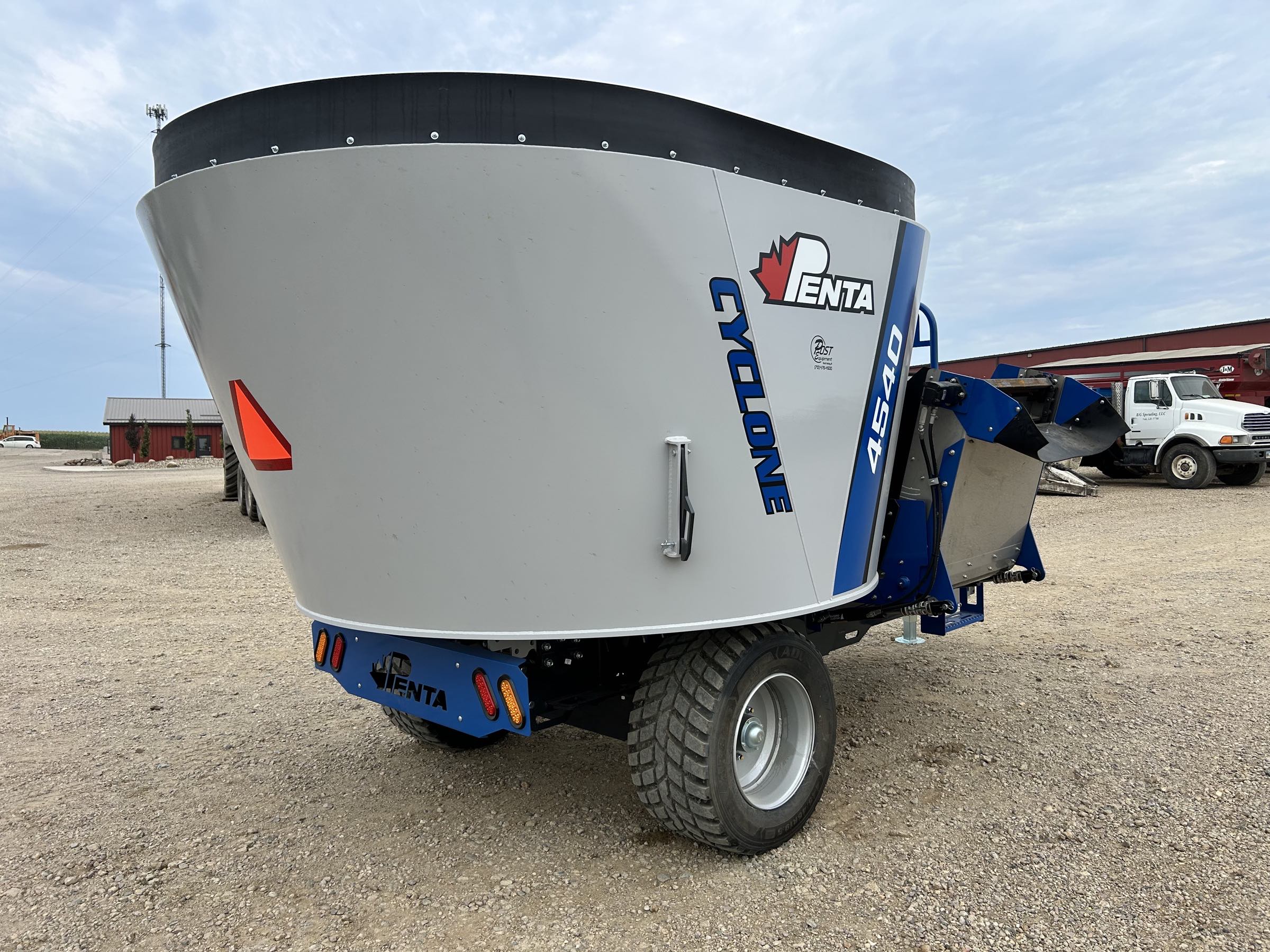 ***NEW*** Penta 4540 Vertical Feed Mixer - Image 5