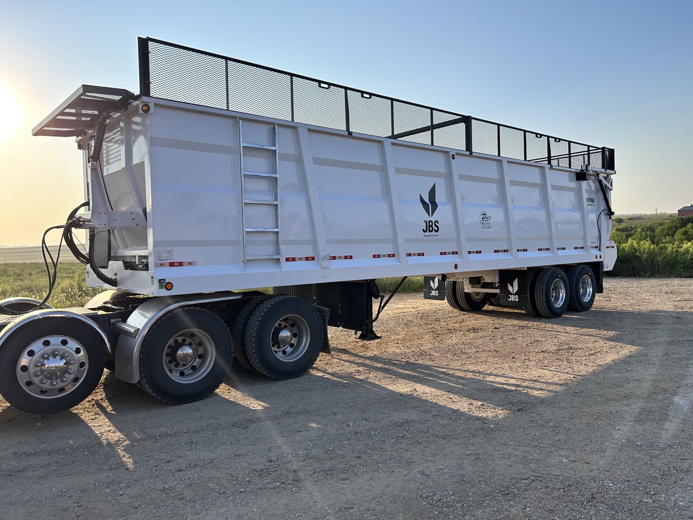 ***NEW*** JBS 3648 Silage/Forage Trailer