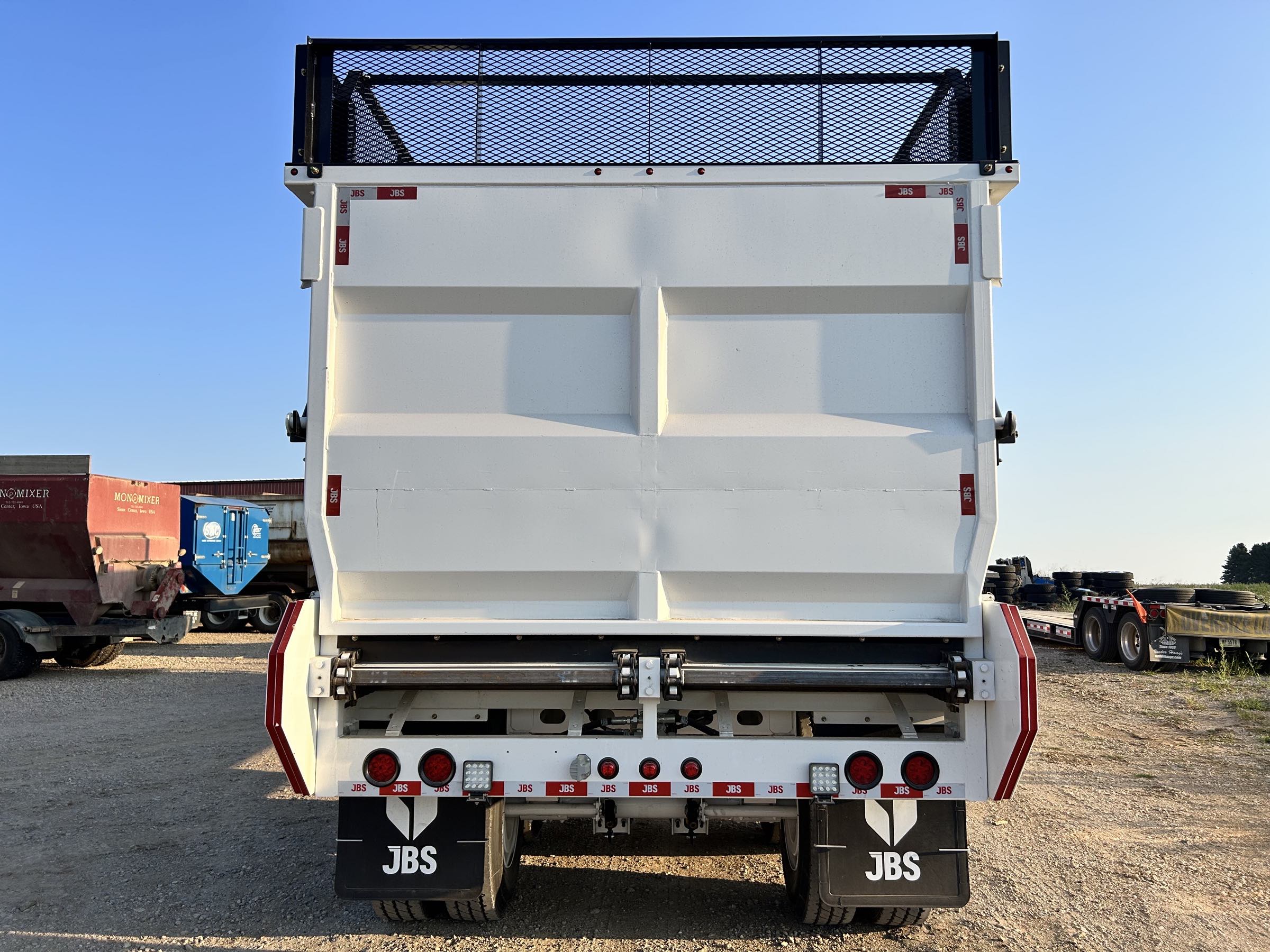 ***NEW*** JBS 3648 Silage/Forage Trailer - Image 6