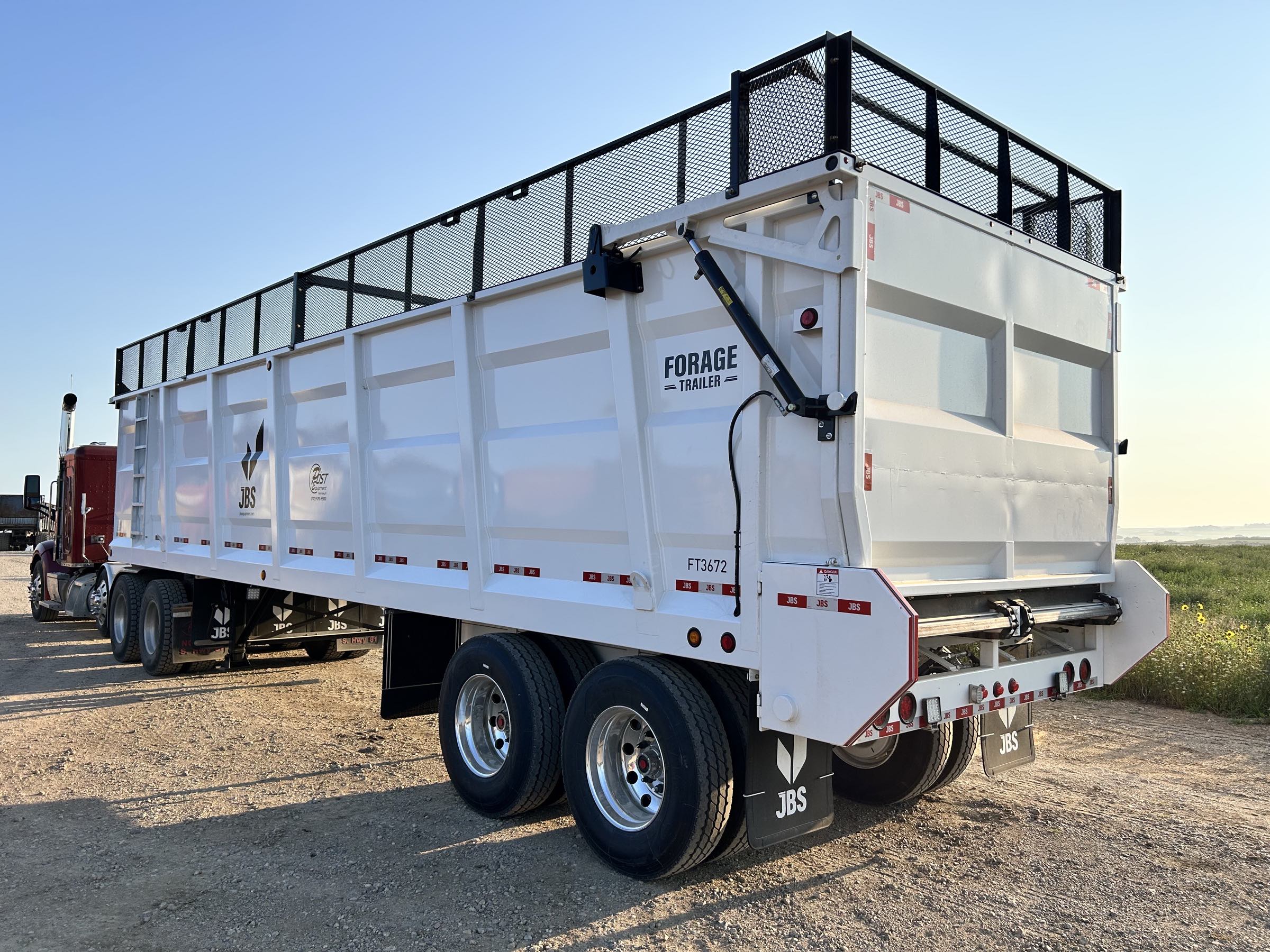 ***NEW*** JBS 3648 Silage/Forage Trailer - Image 7