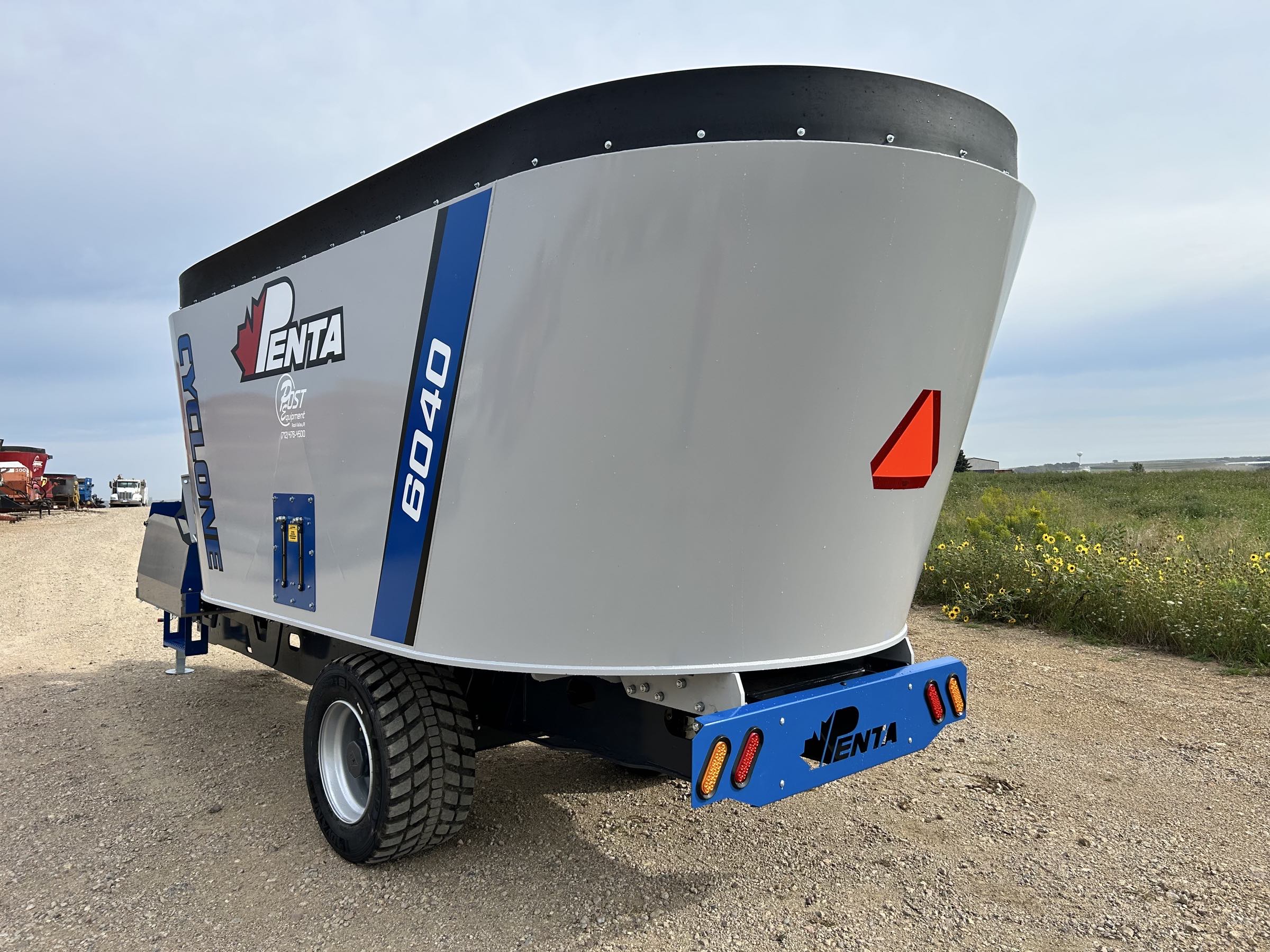 ***NEW*** Penta 6040 Vertical Feed Mixer - Image 7