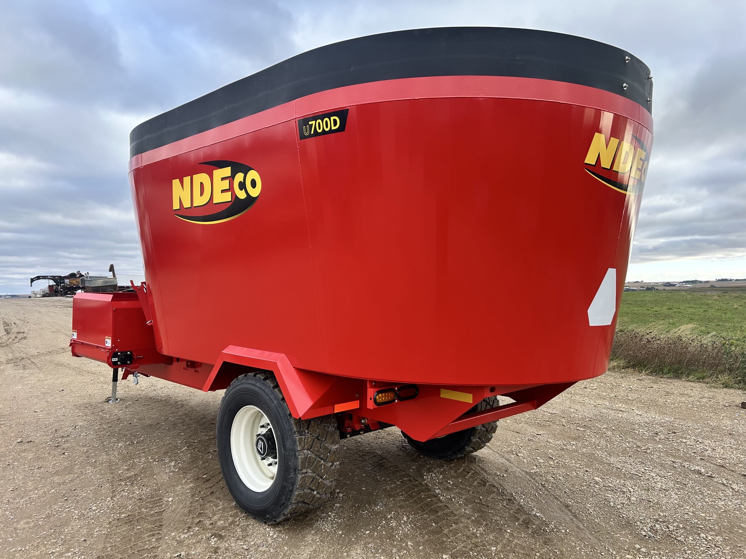 ***NEW*** NDEco U700D Vertical Feed Mixer - Image 7