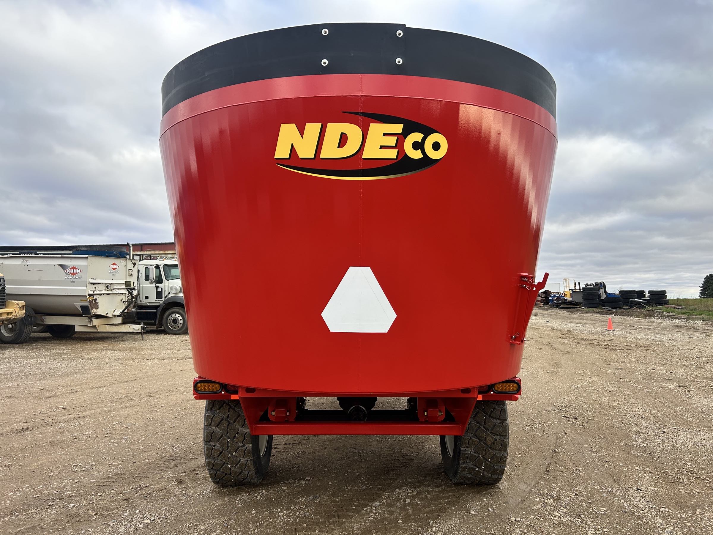 ***NEW*** NDEco U700D Vertical Feed Mixer - Image 6